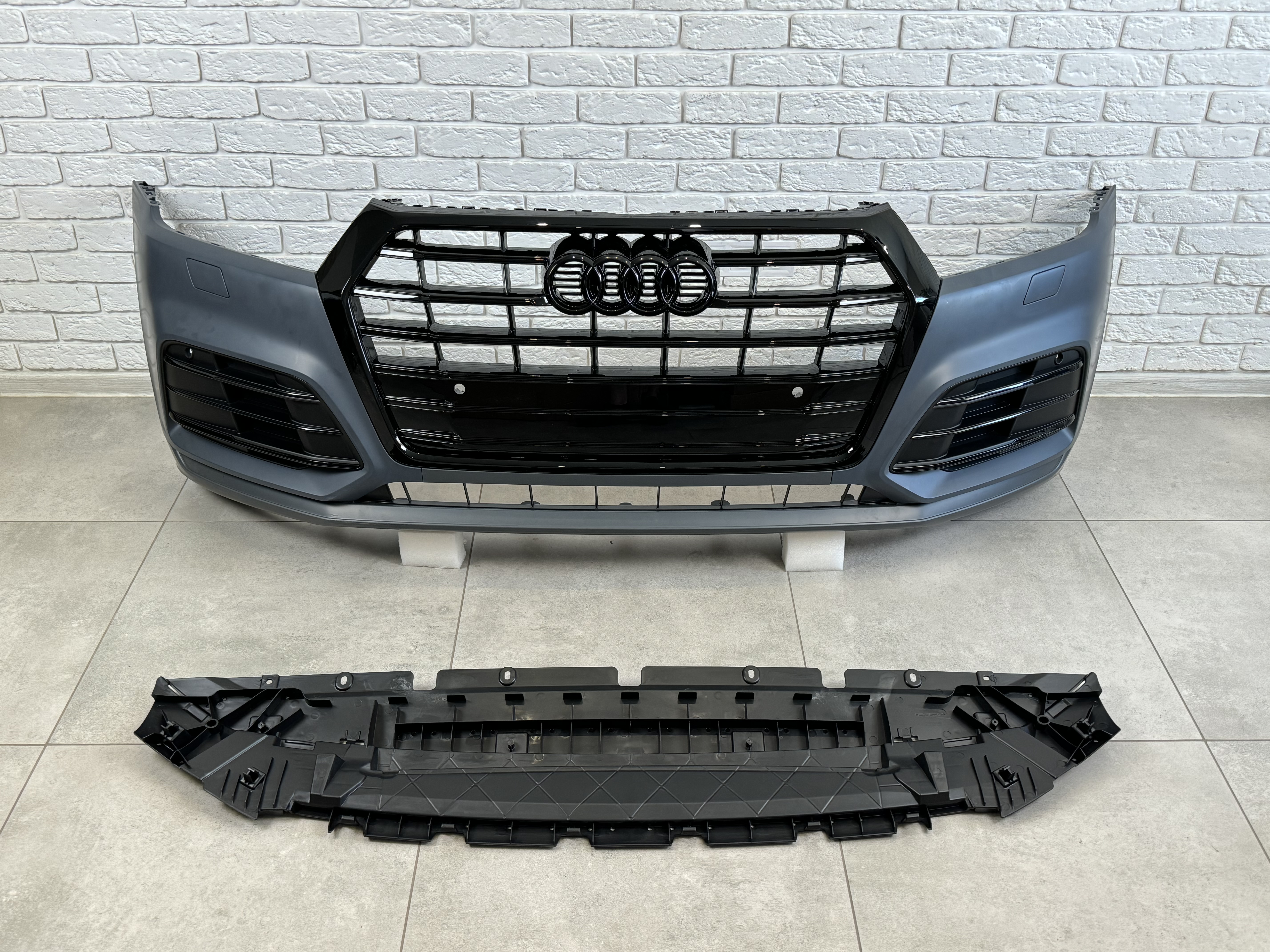 Бампер передній у зборі S-Line BLACK Audi Q5 2017-2020 5