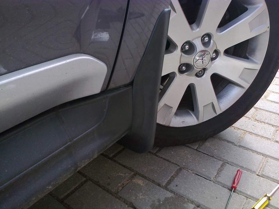 Бризковики Mitsubishi Outlander XL 2007-2012 широкий поріг комплект 4шт 5
