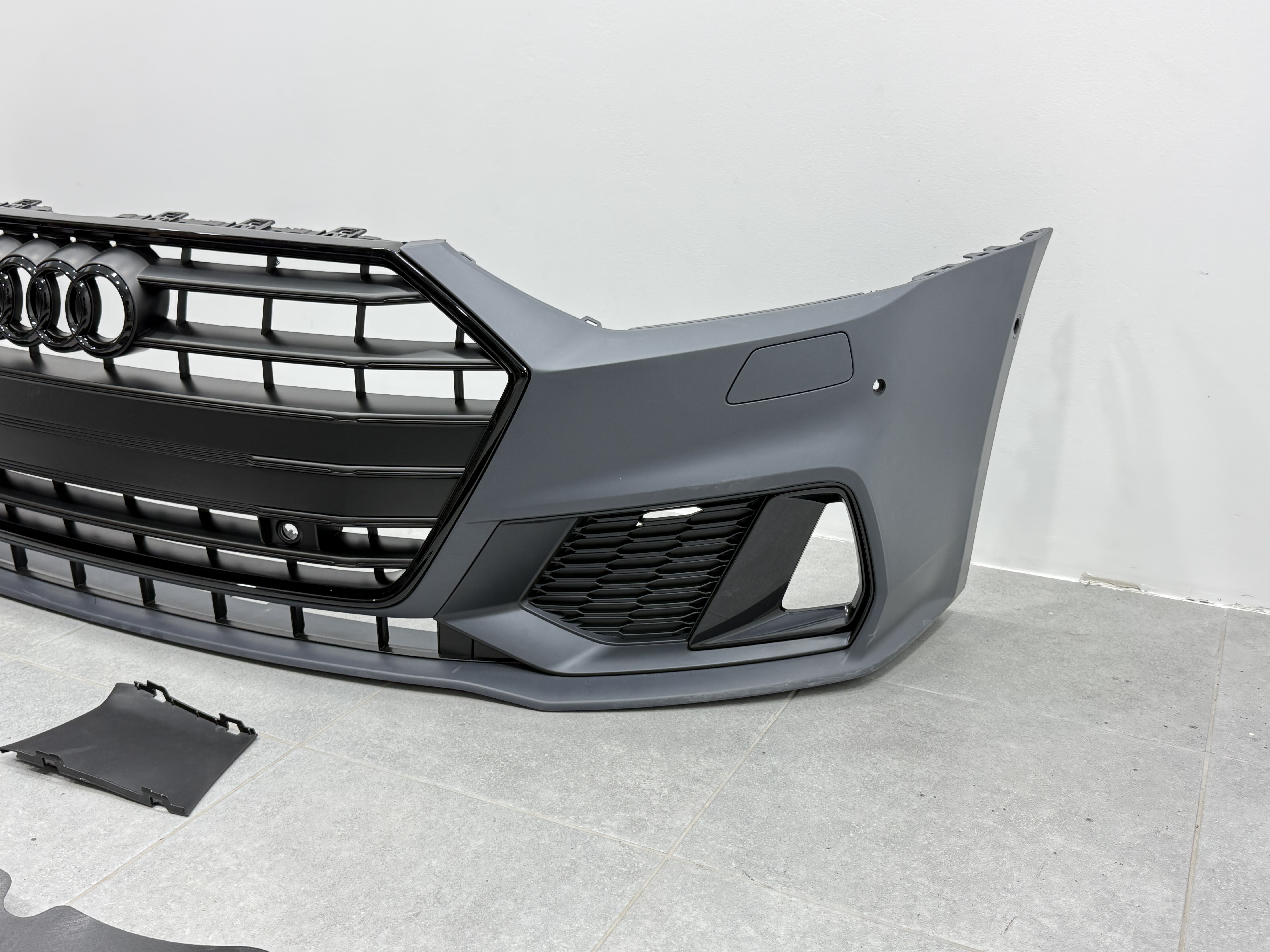 Бампер передній у зборі S-Line для Audi A7 C8 2020+ 5