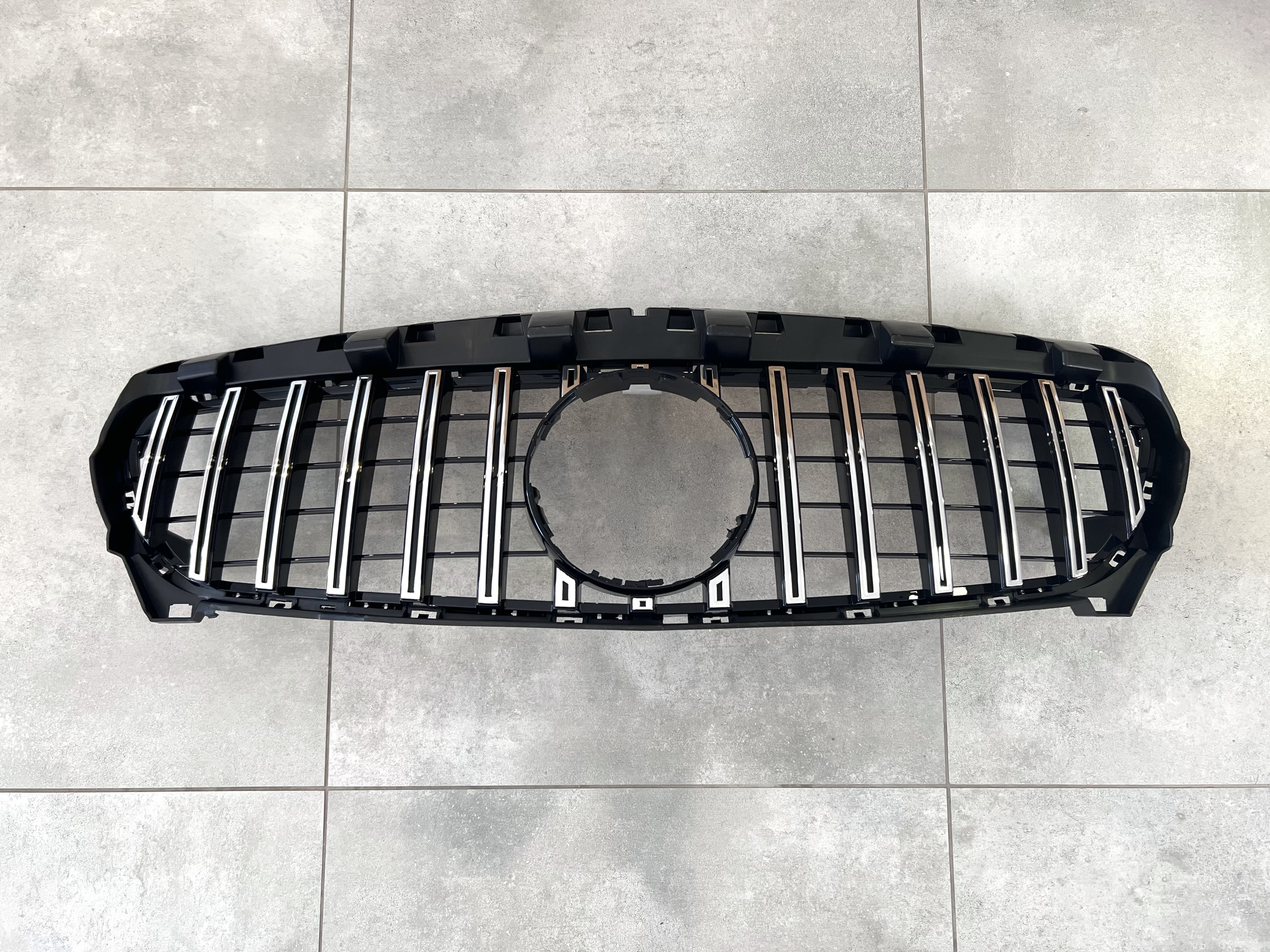 Решітка радіатора GT Panamericana чорна з хромом Mercedes CLA-Class W117 2013-2015 2