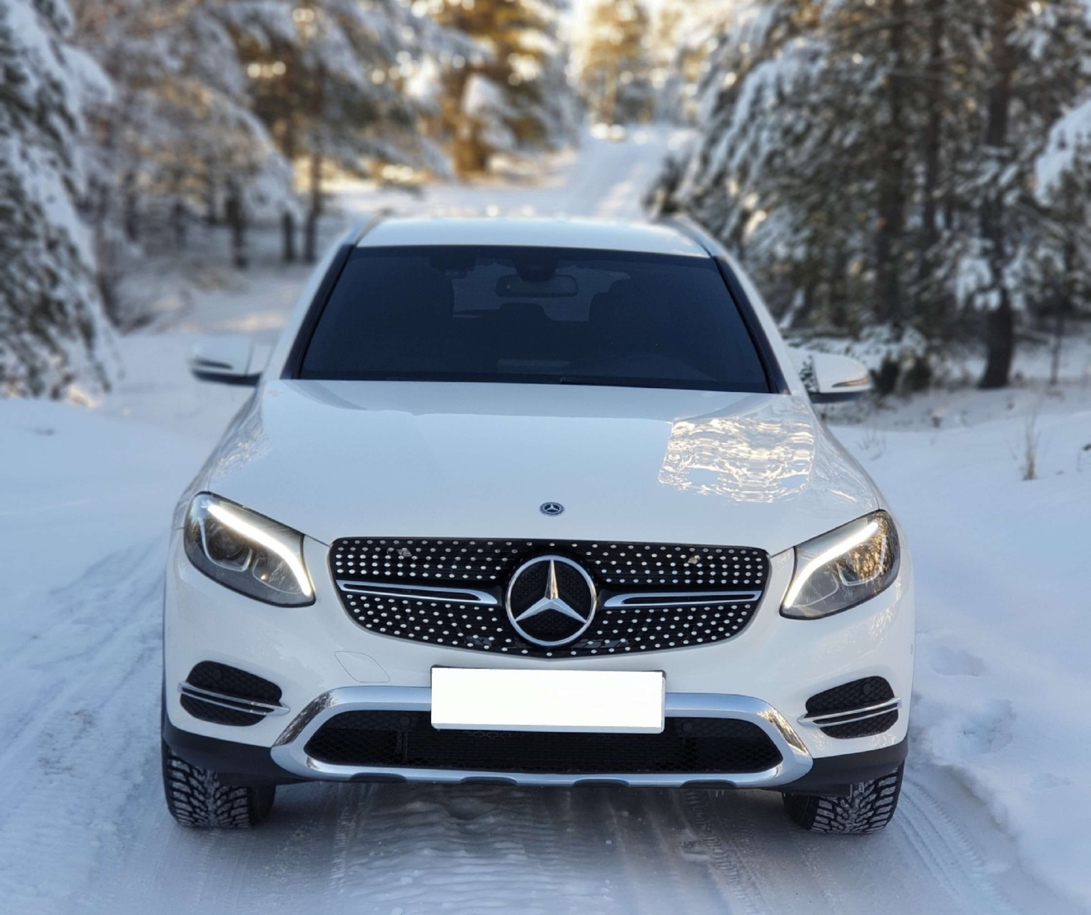 Решітка радіатора (з місцем під камеру) Diamond Black на Mercedes-Benz GLC-Class X253 2015-2019 року 5