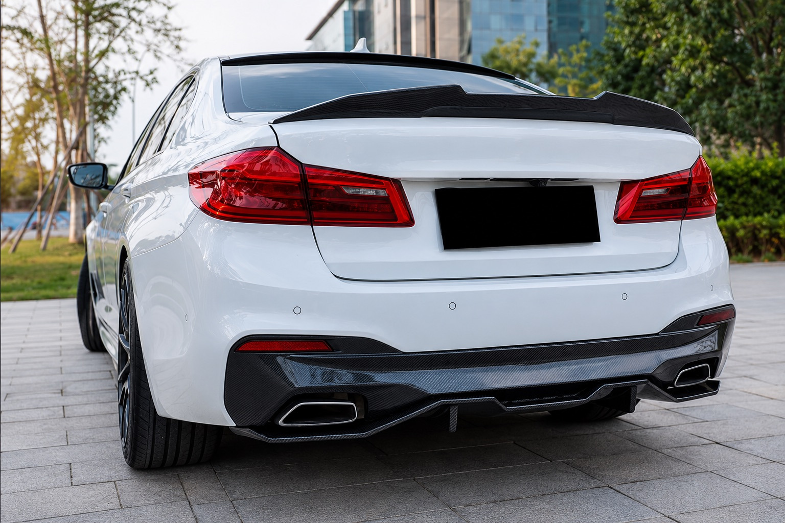 Дифузор заднього бампера V4 (для M-Sport/M5 F90, Карбон) 2