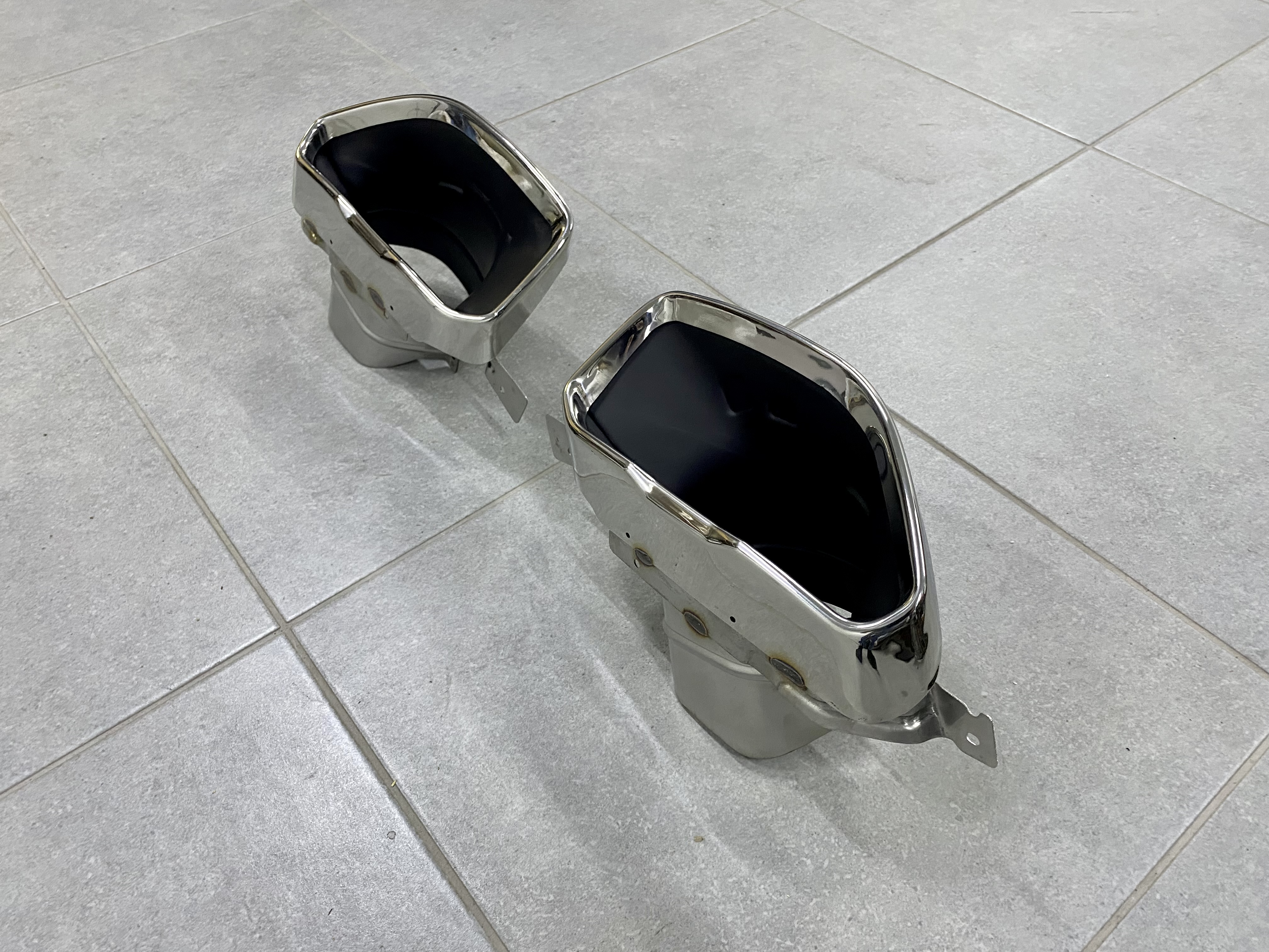 Насадки на вихлопні труби M Performance BMW G20 G21 G22 G23 G26 G42 хром 2