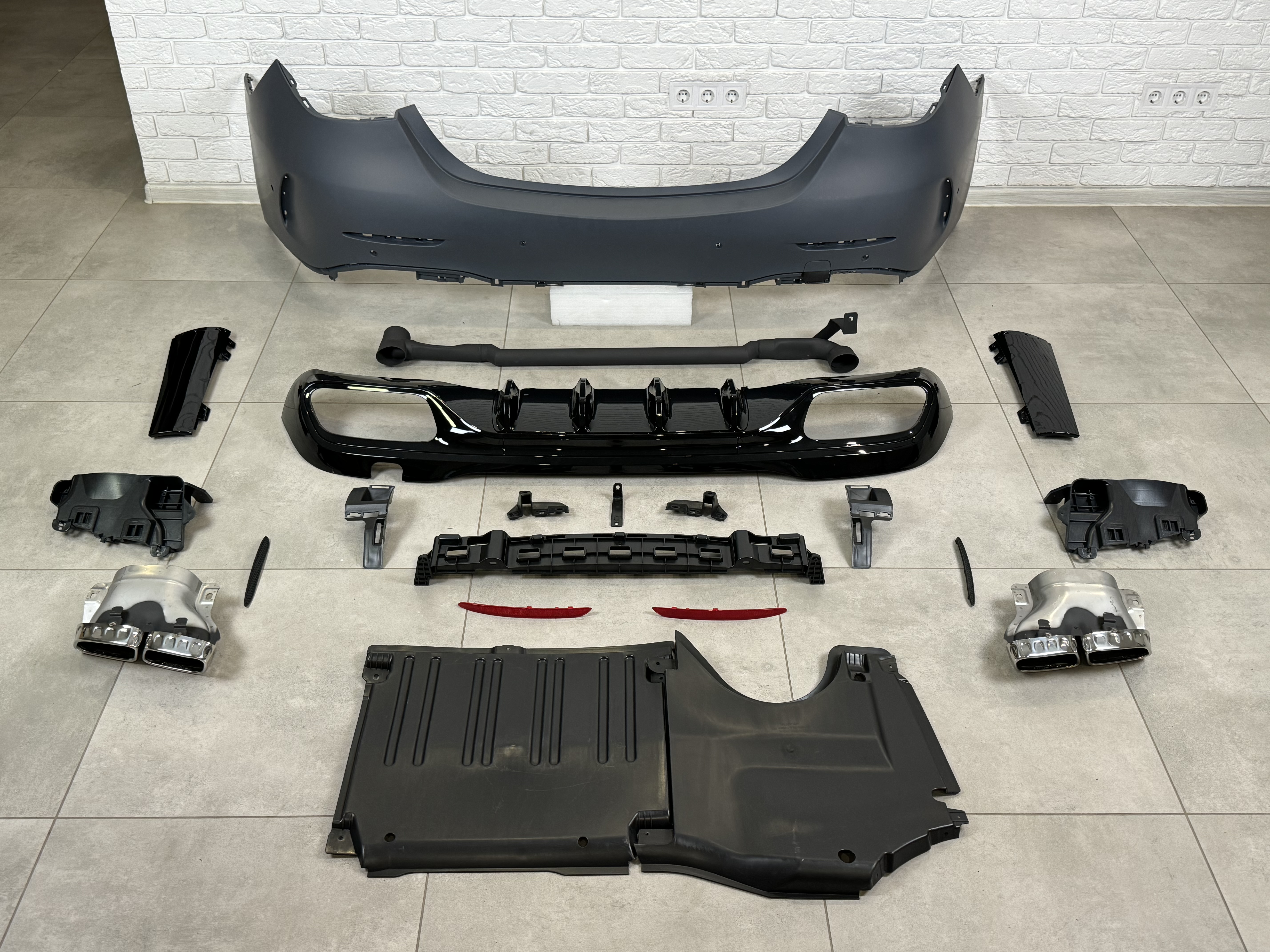 Комплект обвісу стиль AMG C63 для Mercedes C Class W206 2021+ 5