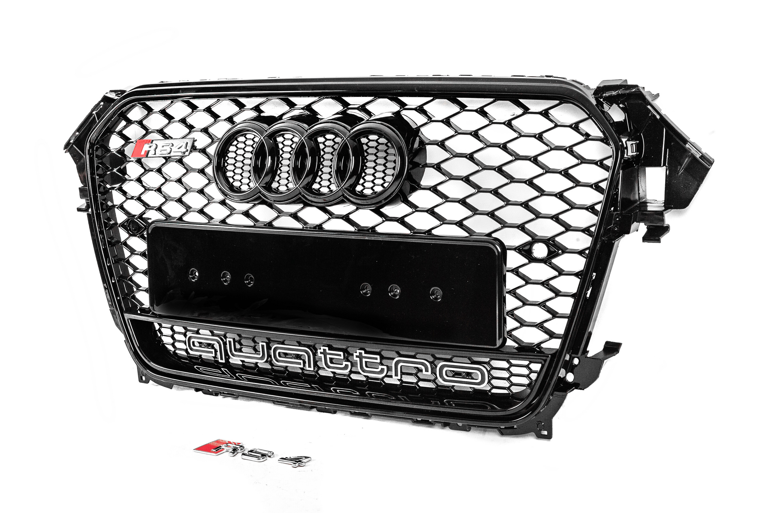 Передня чорна решітка RS-style з написом Quattro (2012-2015) 3