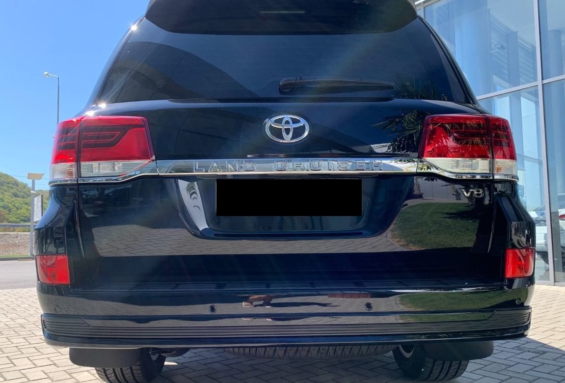 Обвіс спідниця заднього бампера Executive Lounge Toyota Land Cruiser 200 2015-2021 стиль 2019 / 2021 чорний колір 2