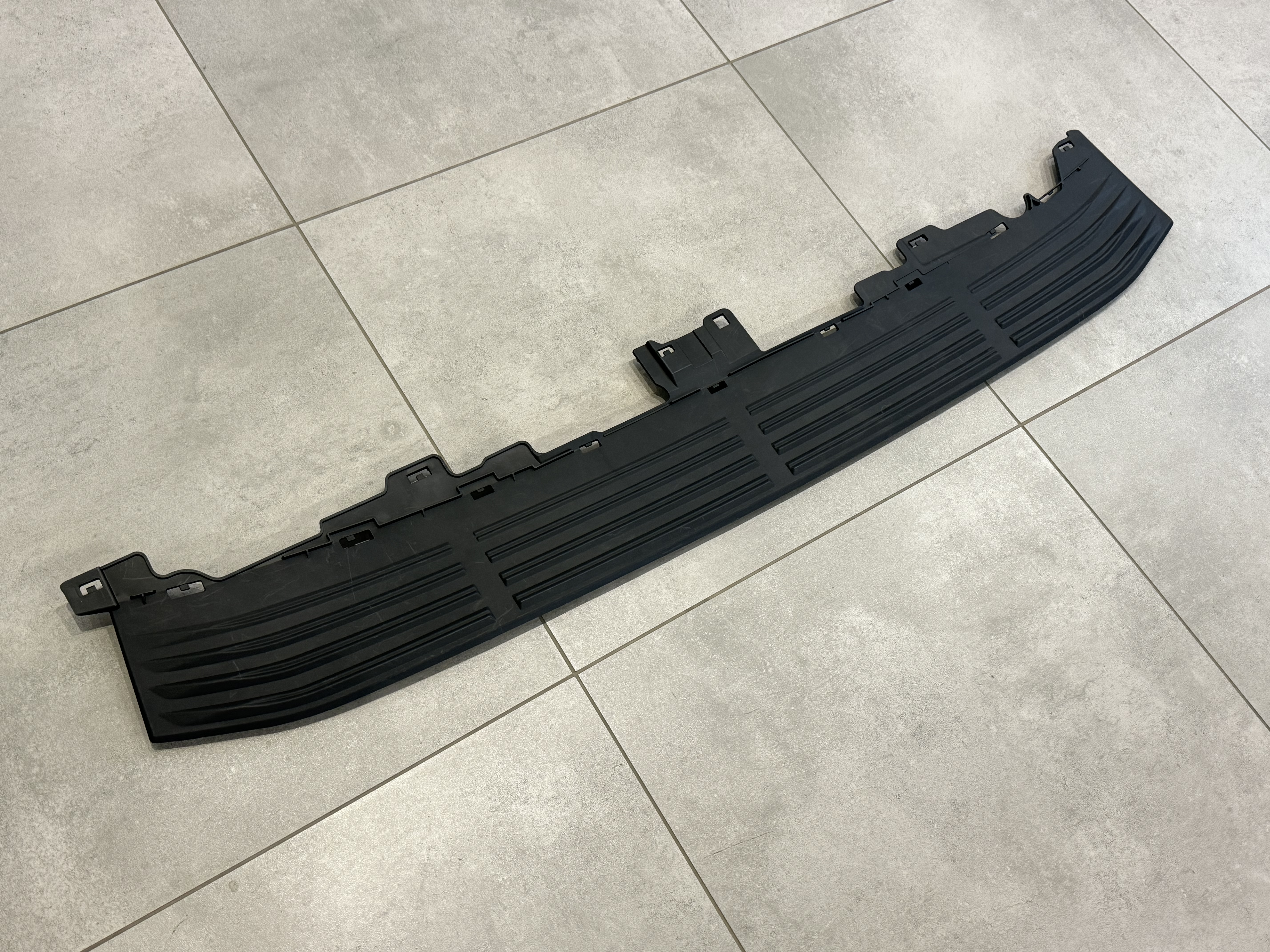 Накладка полка заднього бампера 5216260100 Lexus GX 460 2014-2023 4