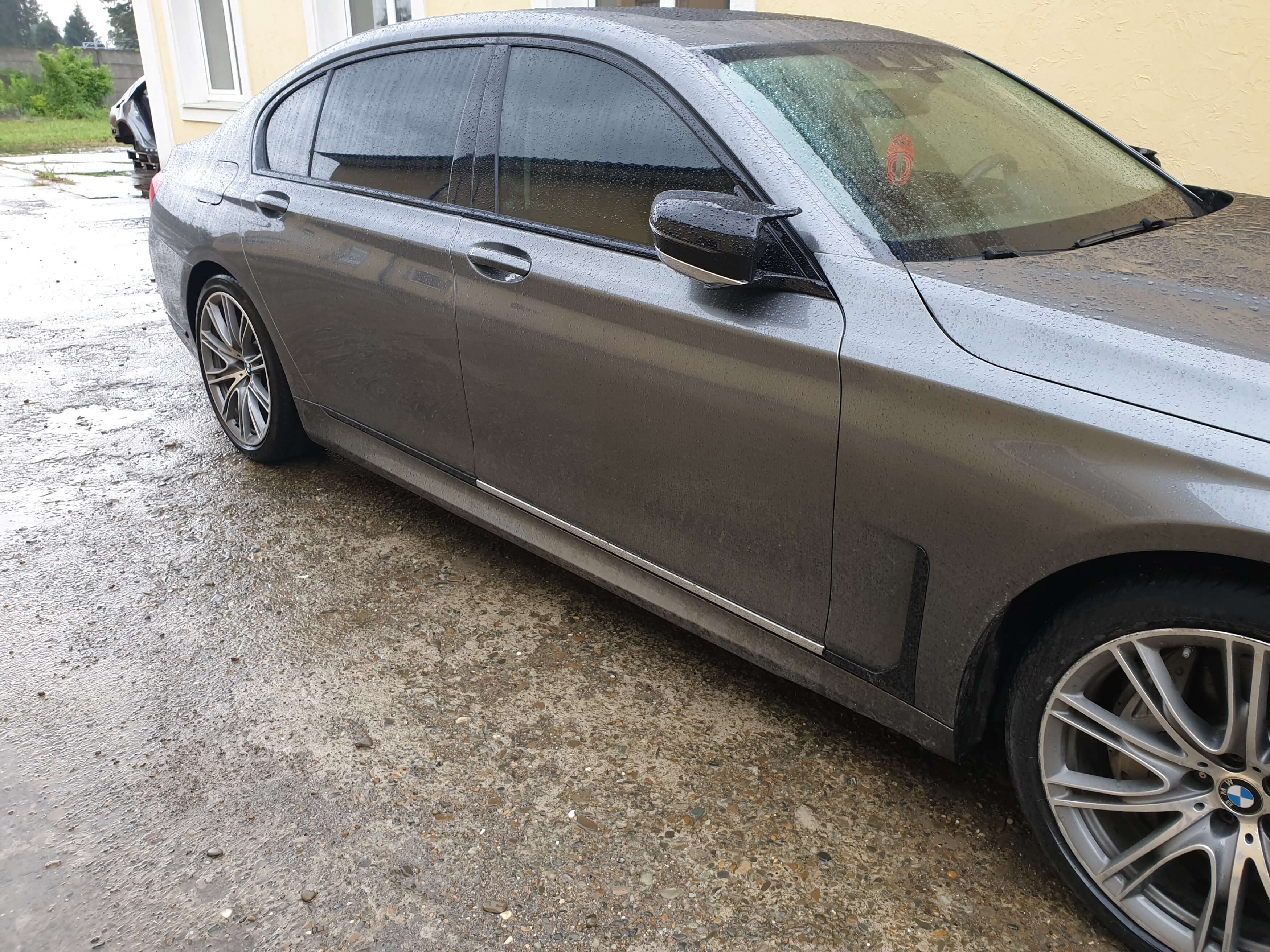 Накладки на пороги (M-Paket) під проекцію на BMW 7 Series G11 / G12 2019-2023 року 3