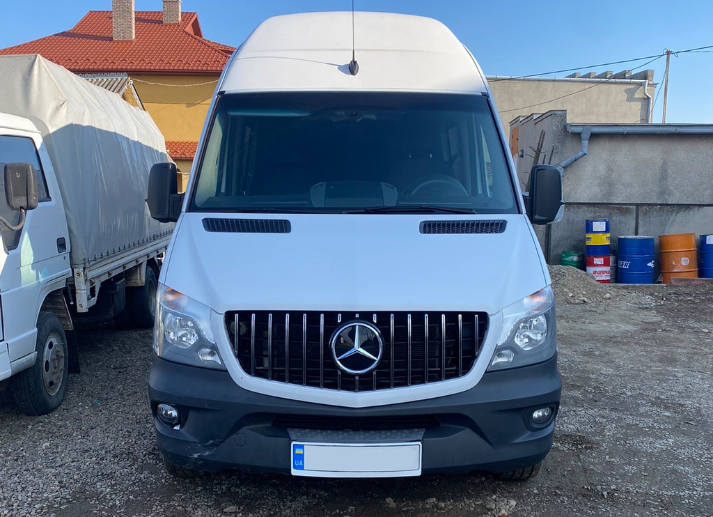 Передня решітка GT Panamericana Chrome (2013-2018) 4