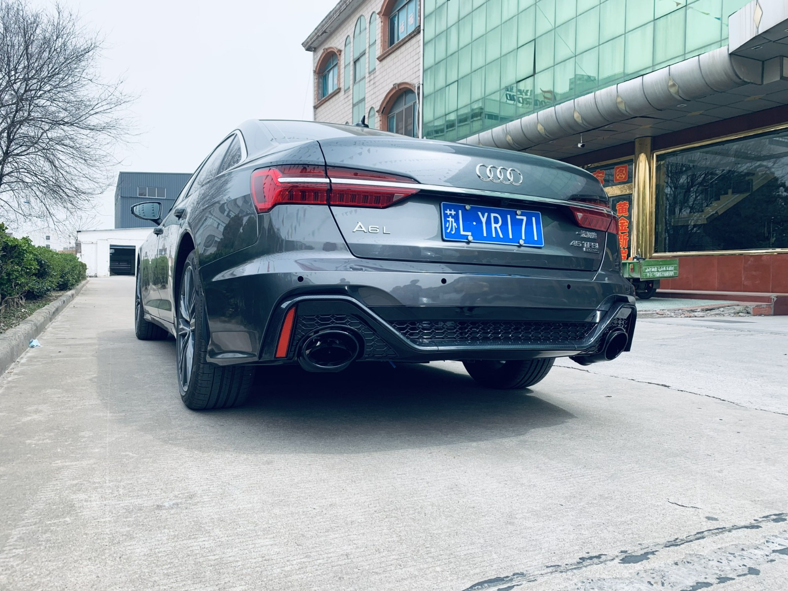 Передній бампер RS6-R Style 2