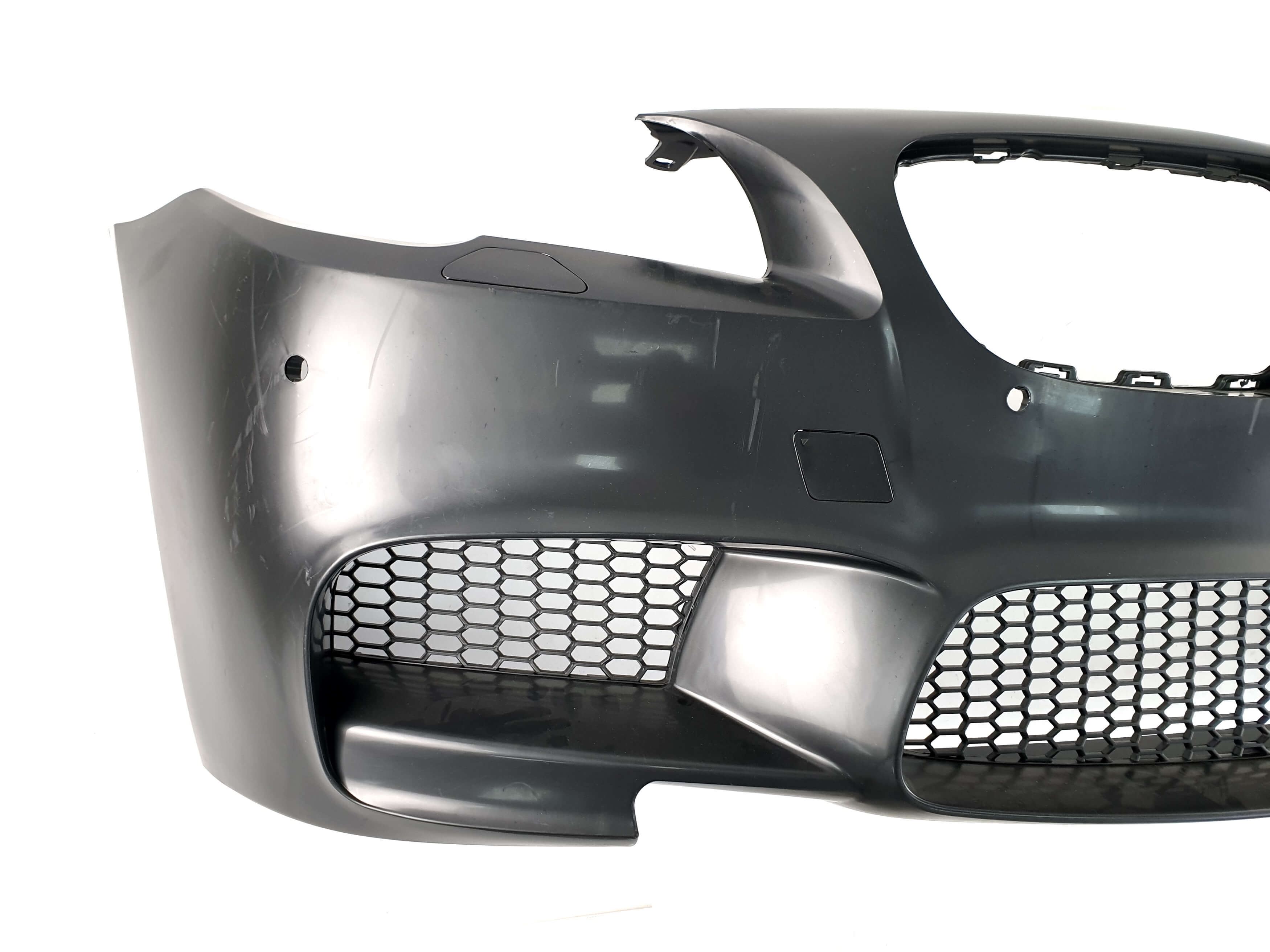 Передній бампер (стиль M5) на BMW 5 Series F10 / F11 2010-2017 року 2