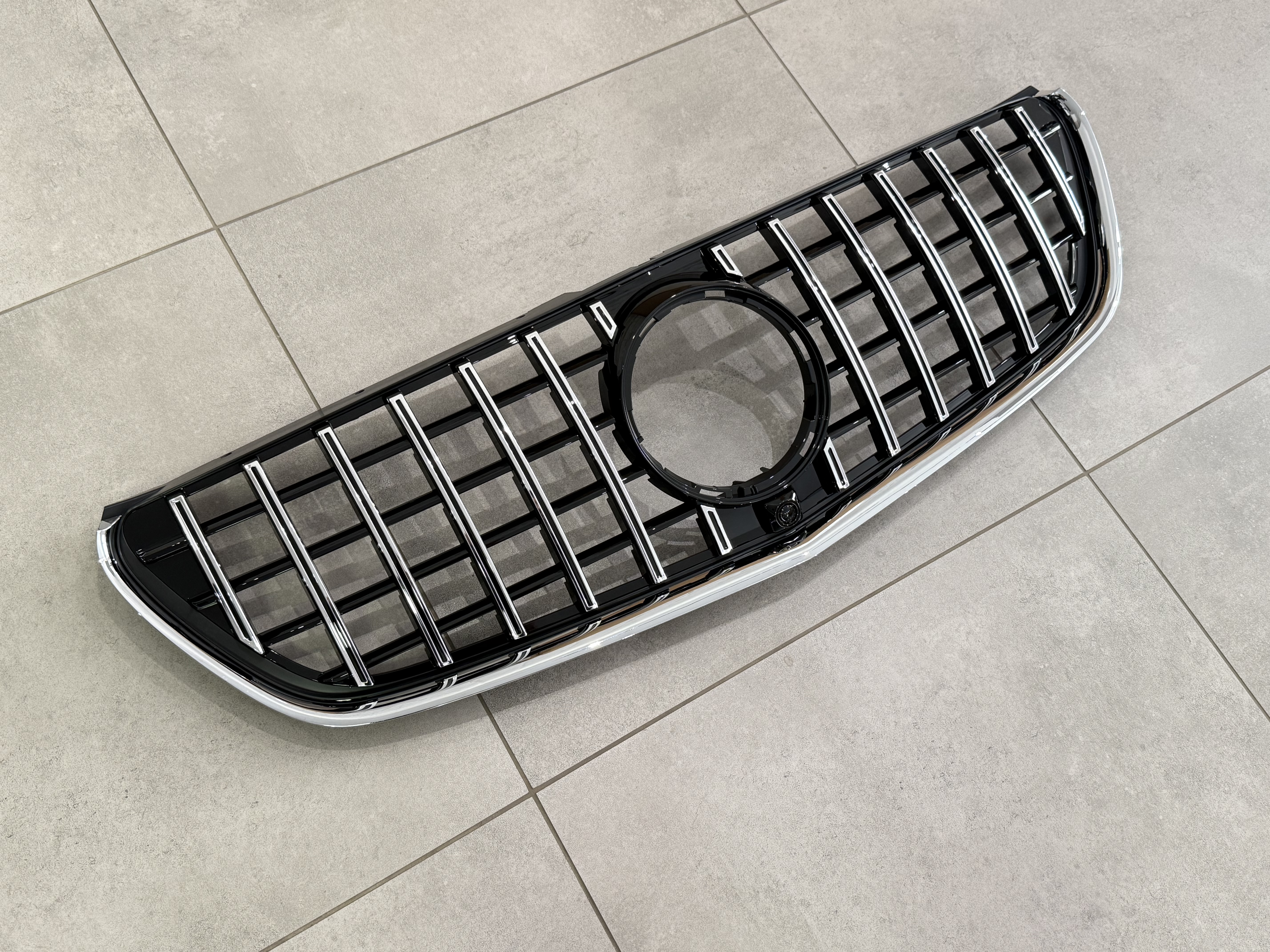 Решітка радіатора GT CHROME Mercedes Benz V-class W447 2014-2019 ДЛЯ AMG І ЗВИЧАЙНОГО 5