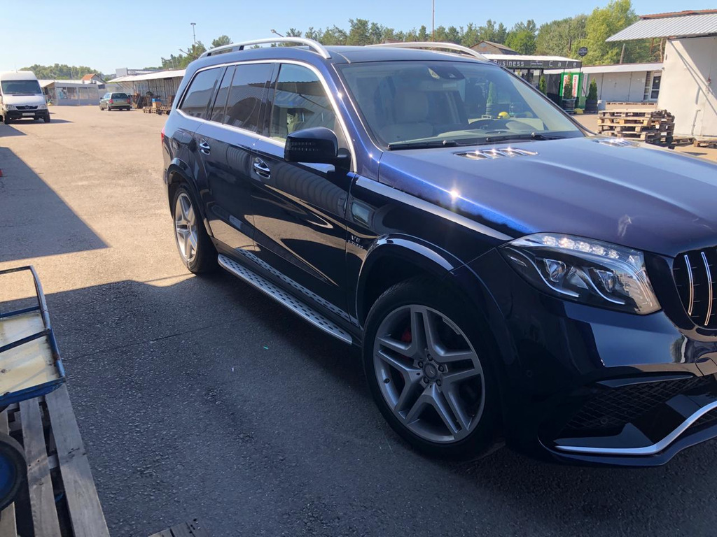 Комплект обвісів з повним бампером AMG V1 (GLS63) 3