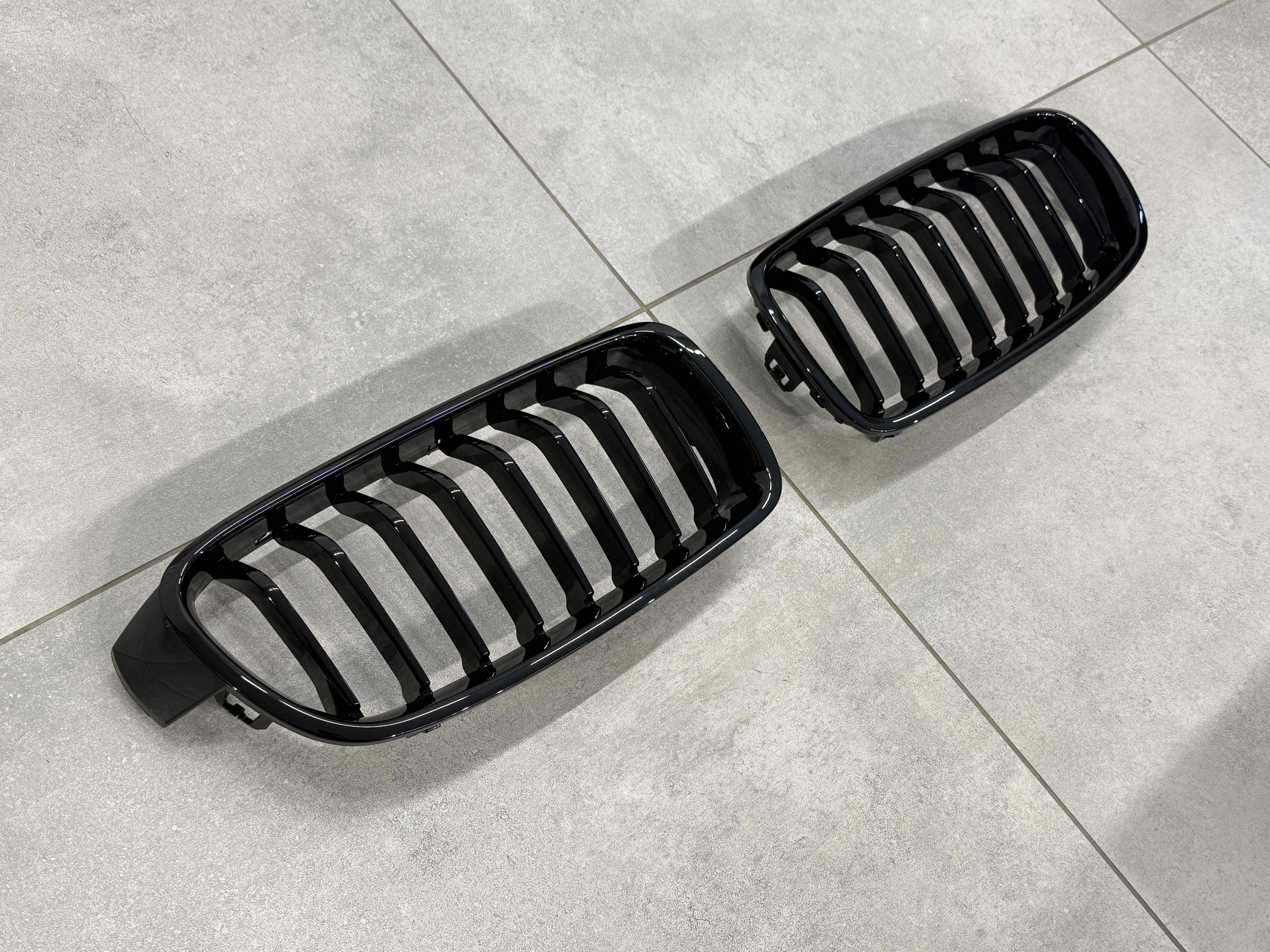 Решітка радіатора ніздрі M performance BMW 3 series F30 F31 чорний глянець 2шт. 4