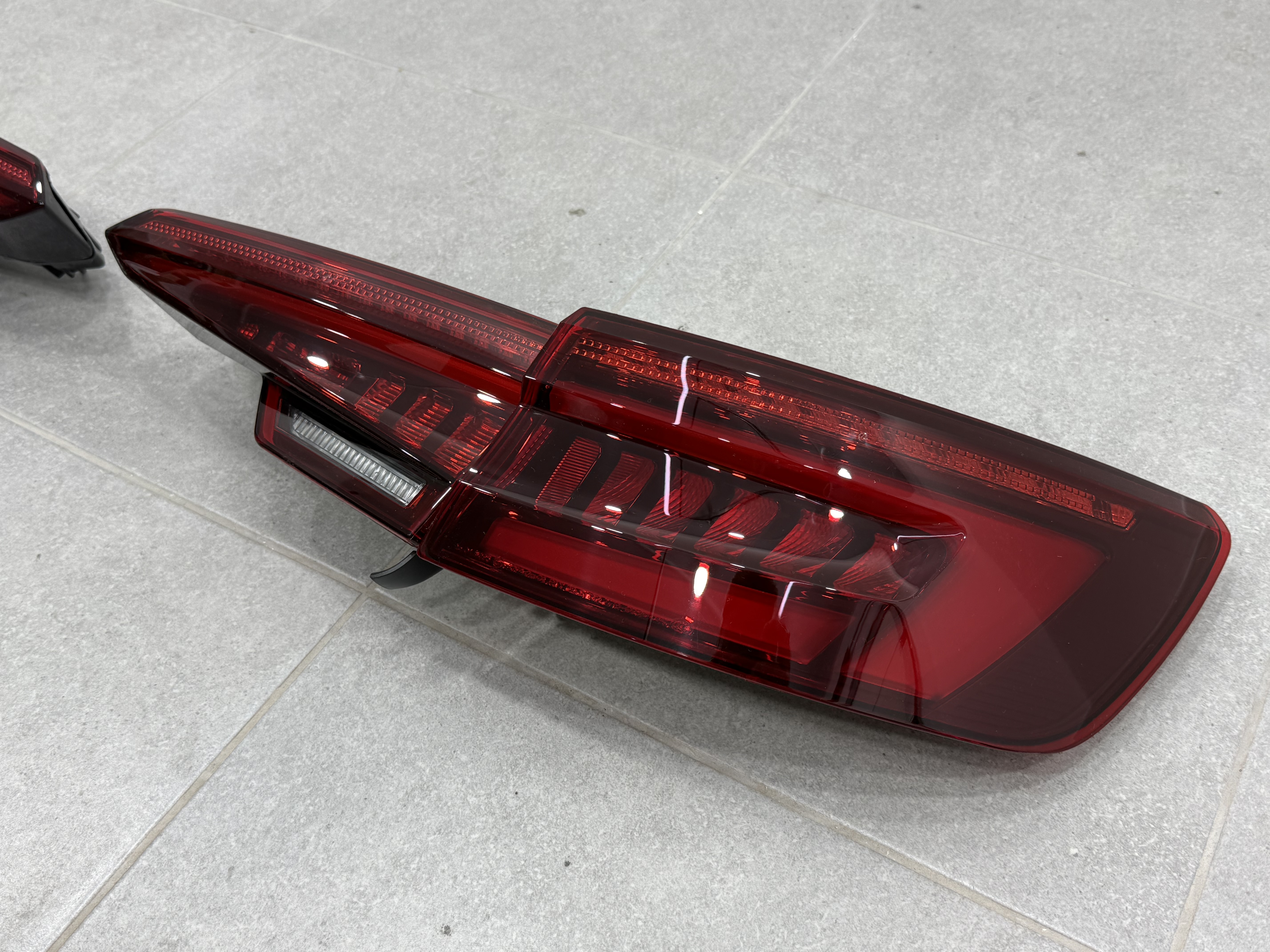Задні LED ліхтарі для AUDI A4 B9 2015-2019 6