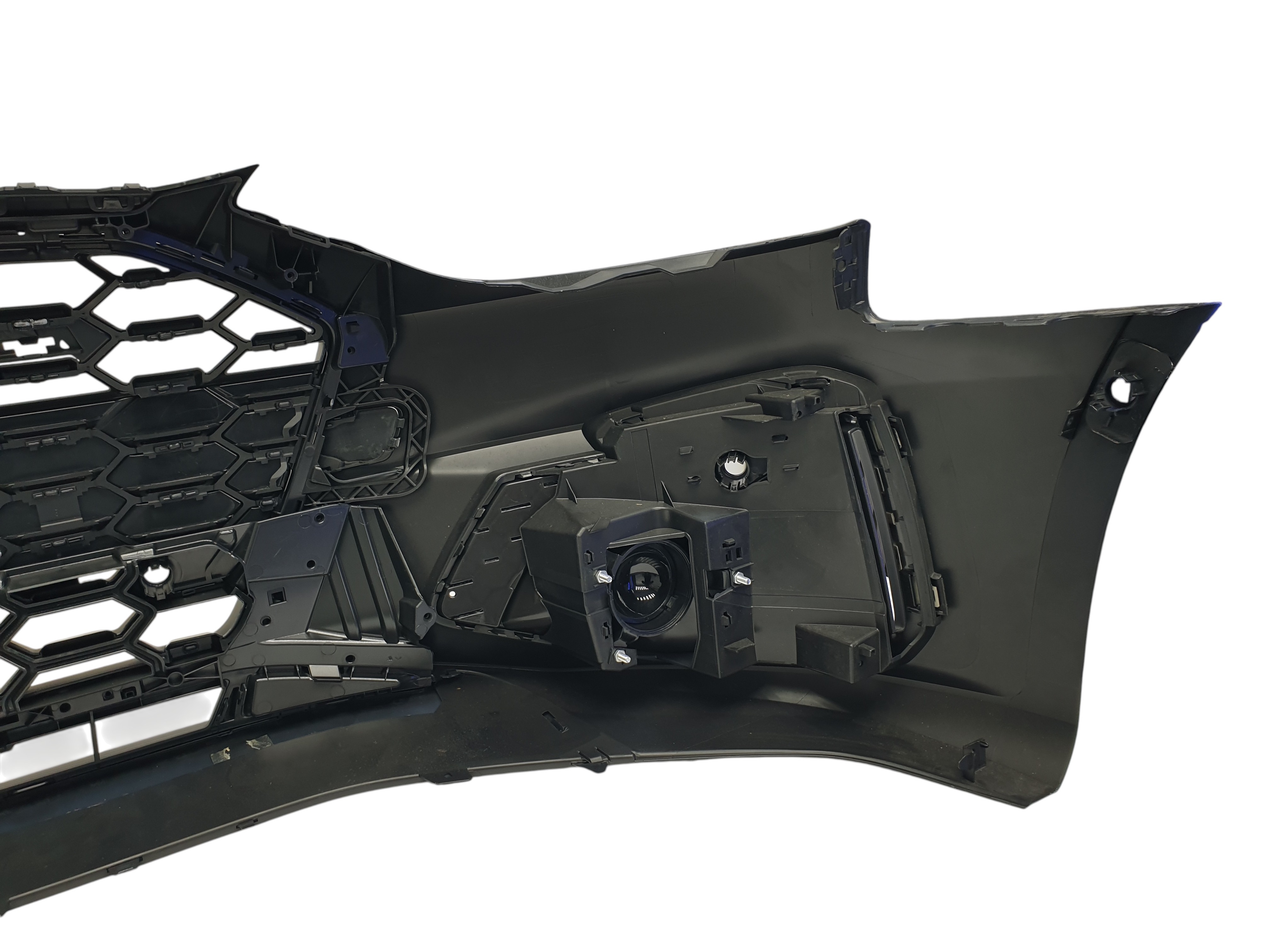 Передній бампер (S-Line) V2 на Audi A4 B9 2019-2023 року 6