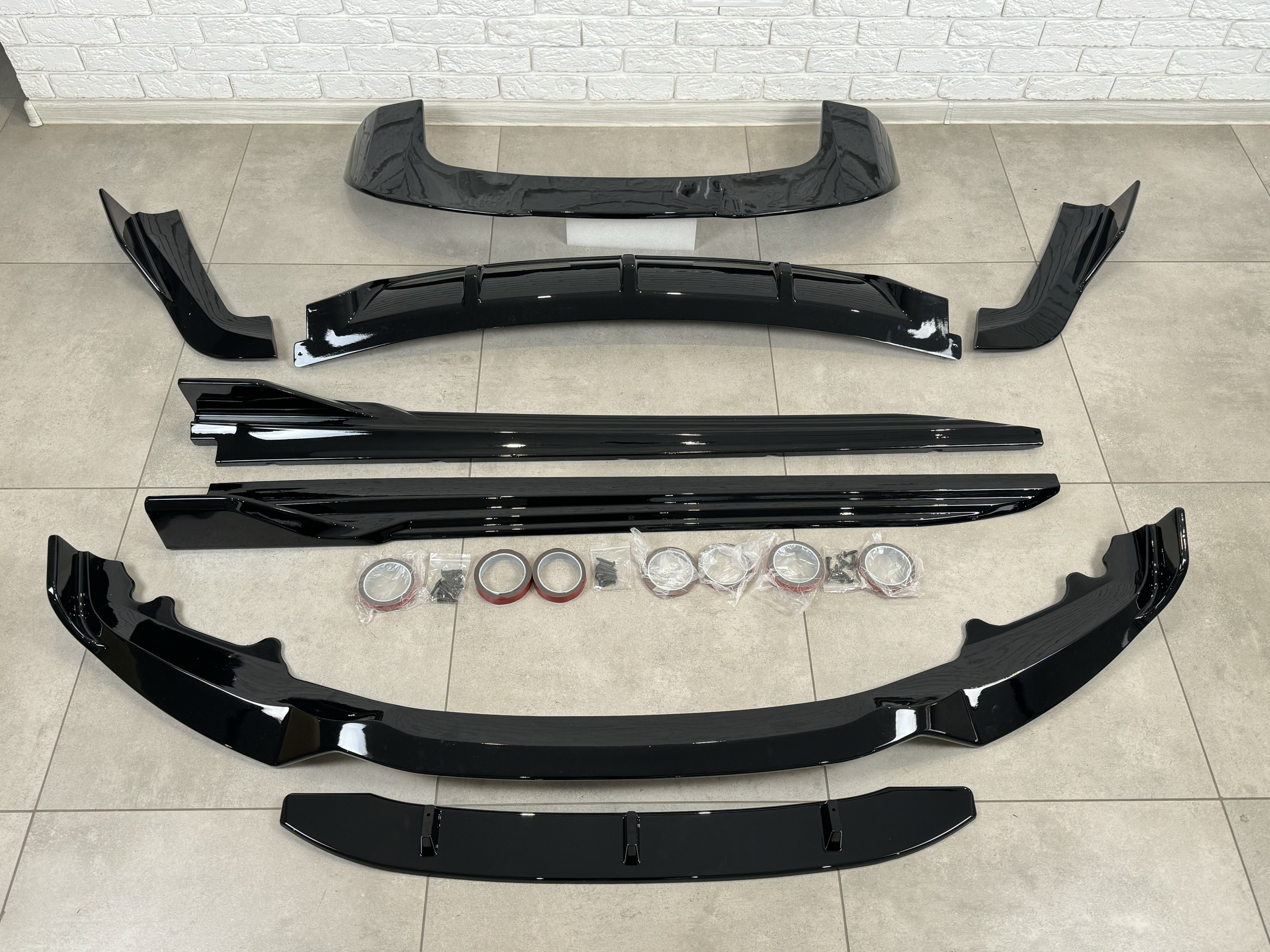 Комплект обвісу Paradigma BMW X5 F15 2013-2018 (передня юбка, леза під пороги, задній дифузор, спойлер), колір чорний глянець 6