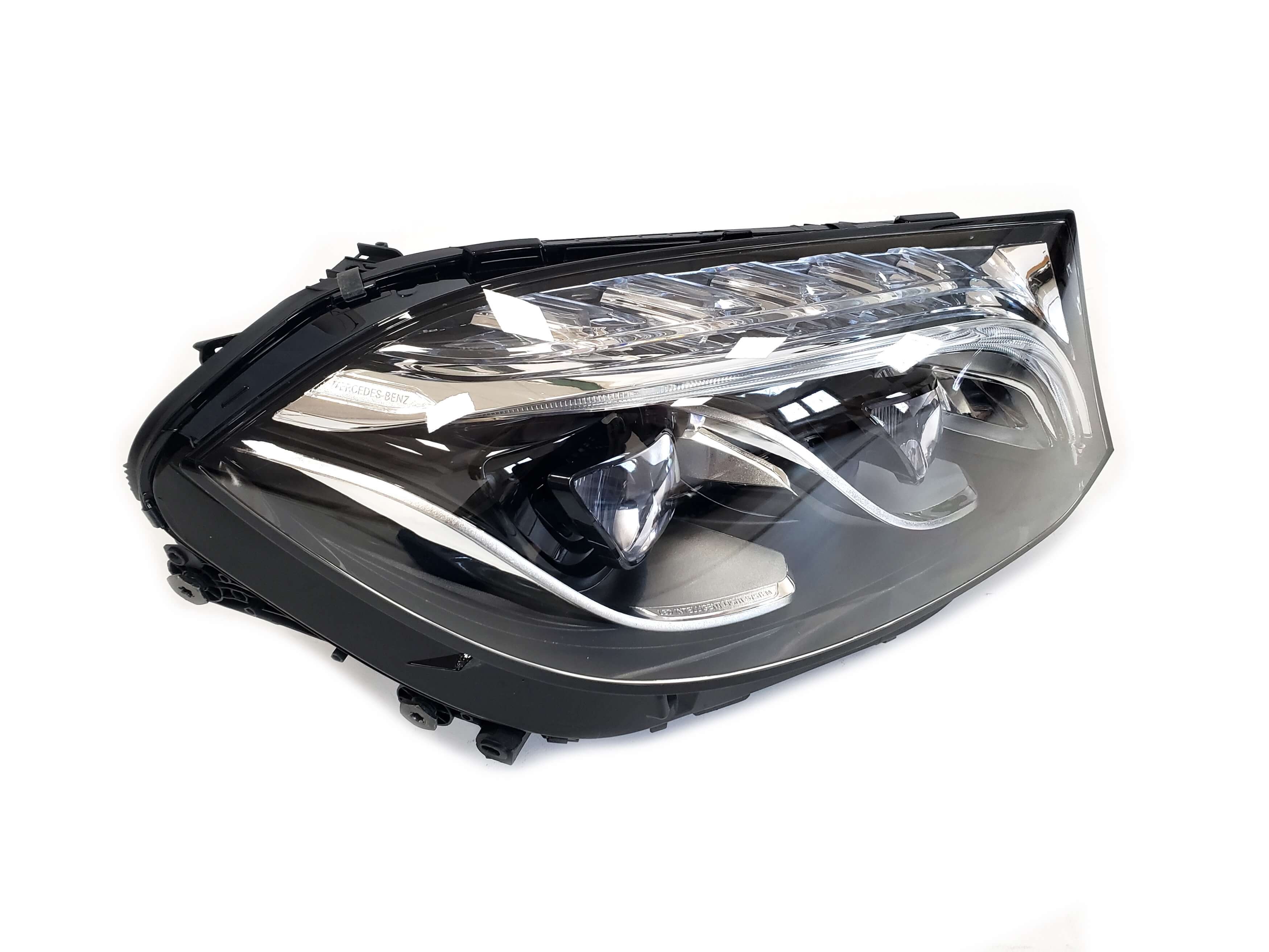 Передні фари LED (оригінал комплектні) на Mercedes-Benz GLS-Class X166 2015-2019 року 5