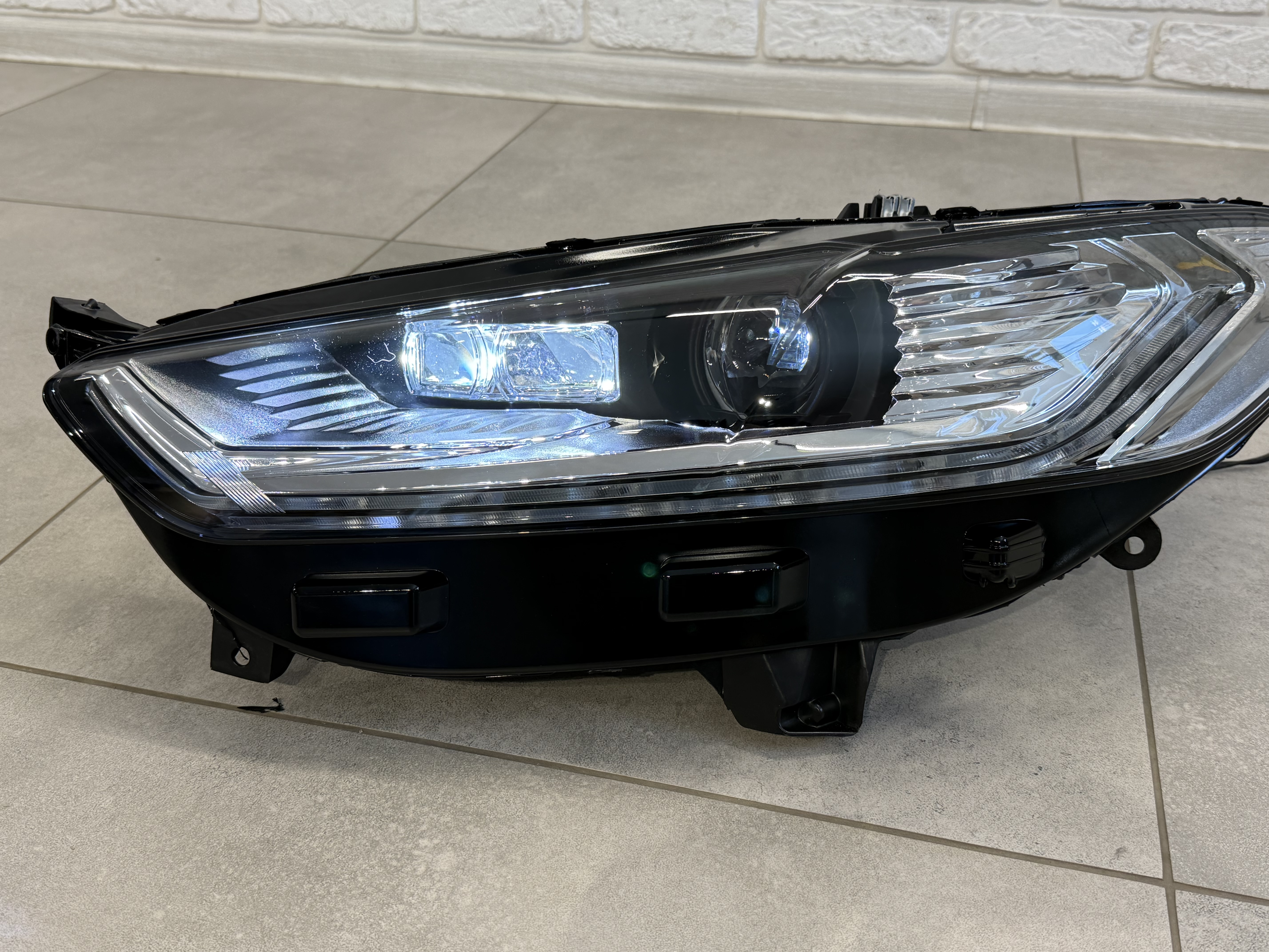 Передні фари для Ford Fusion USA / Mondeo 2013-2016 4