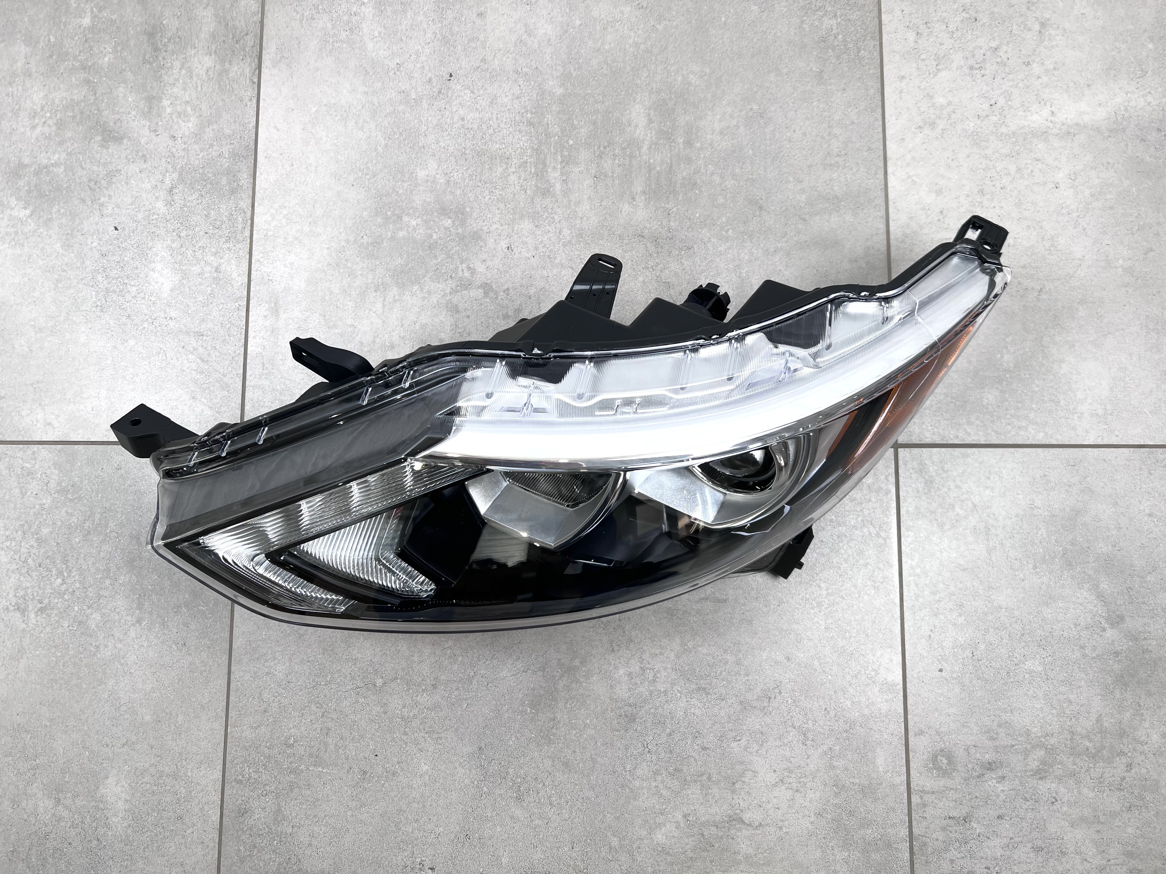 Ліва фара галоген Nissan Rogue Sport 2015-2019 6