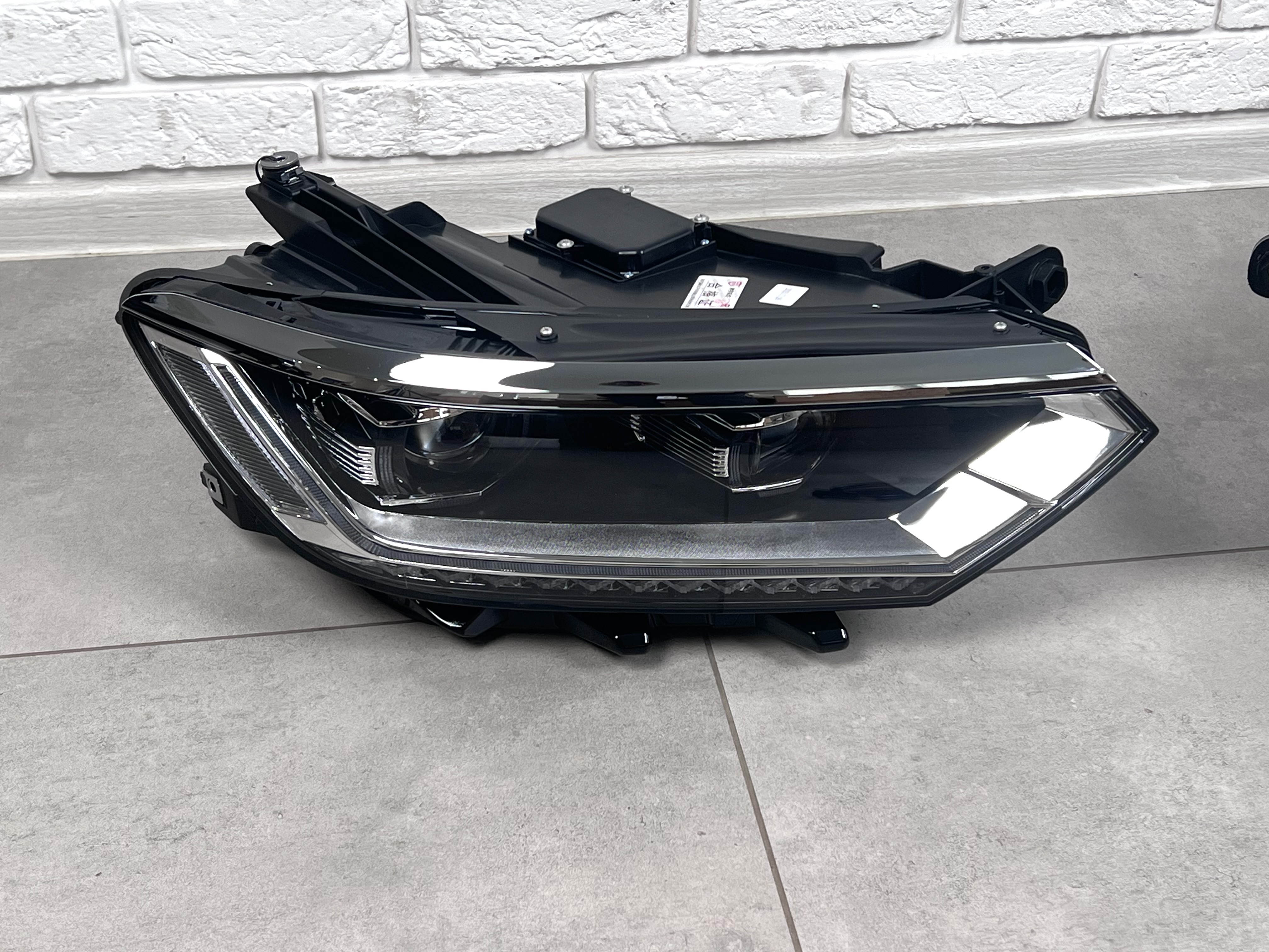 Фари FULL LED Volkswagen Passat B8 ЄВРОПА 2015-2019 4