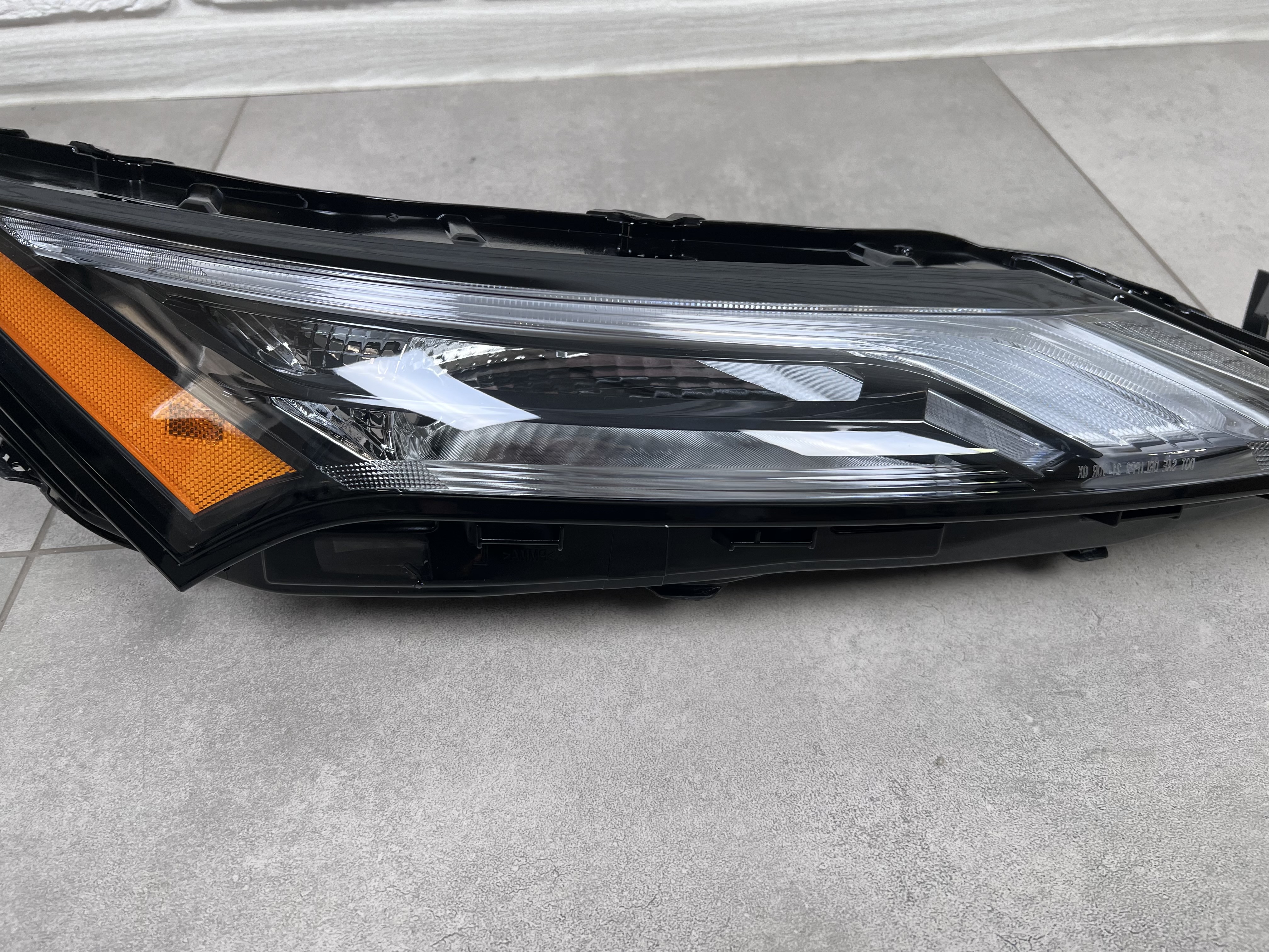 ДХО права фара верхня Nissan Rogue T33 2021+ 4