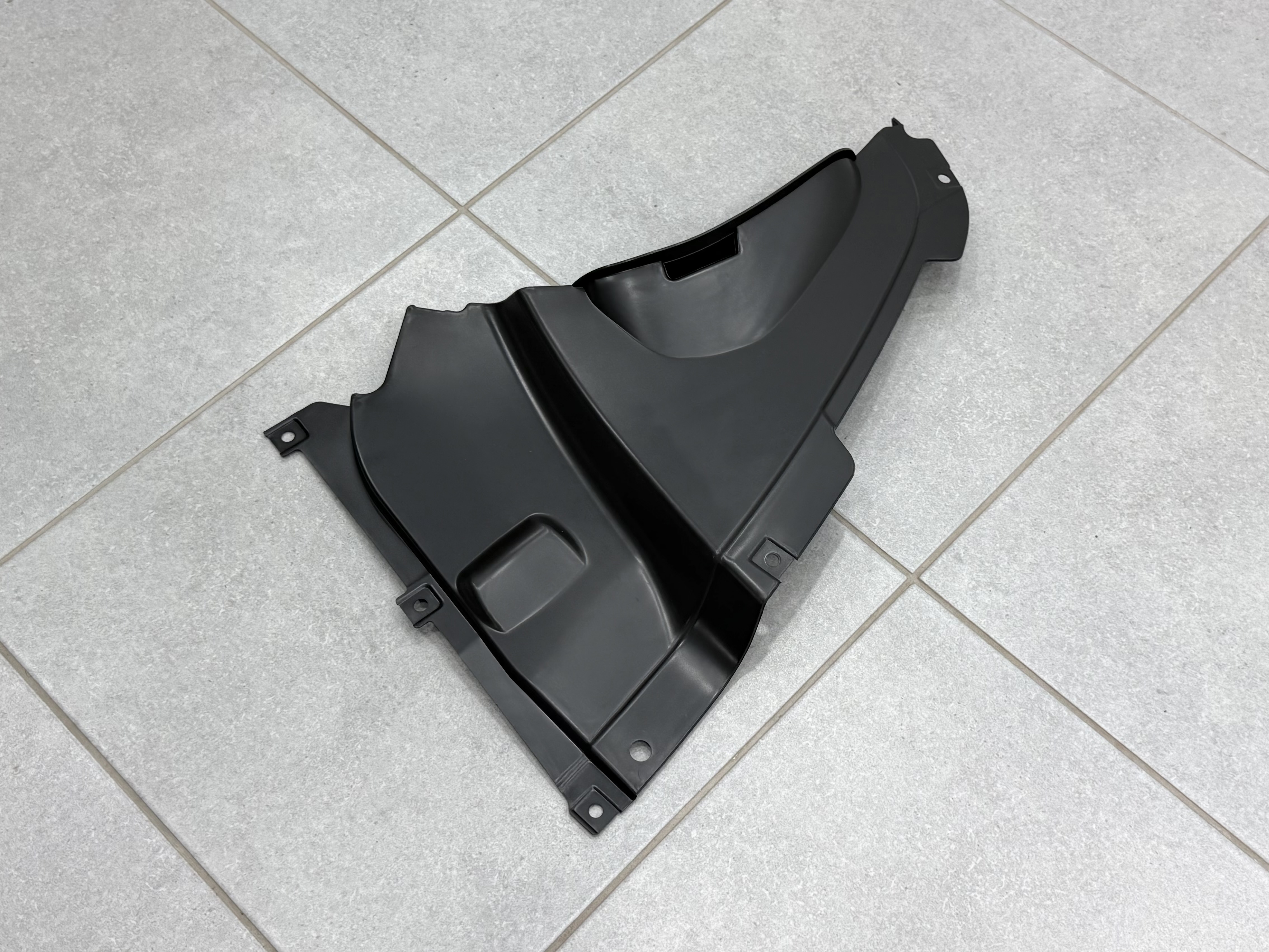 Правий локер M Paket 51718055020 для BMW F30 / F31 2012-2018 3