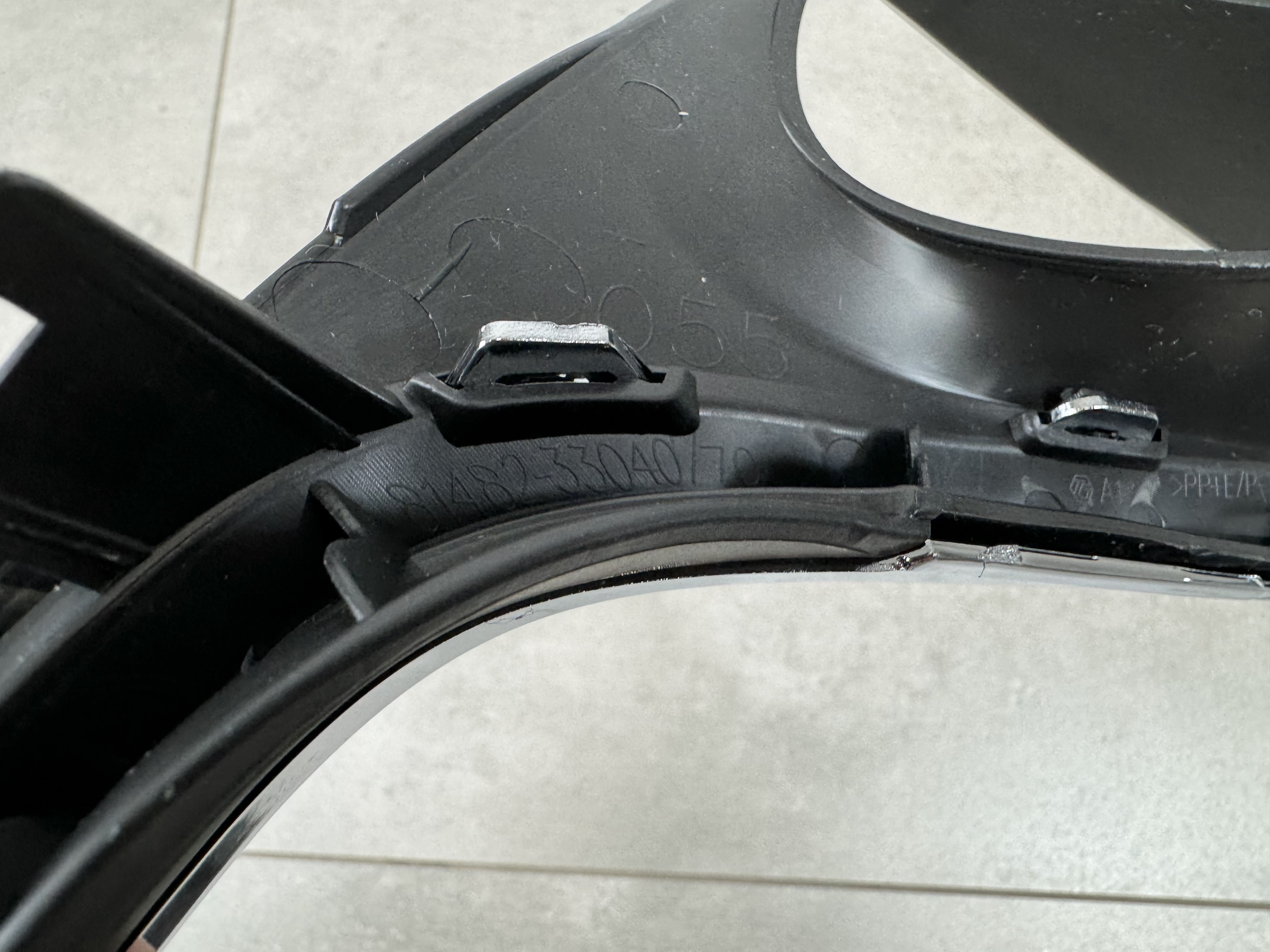 Ліва накладка туманки OEM 8148233040 для Lexus ES 2015-2018 3