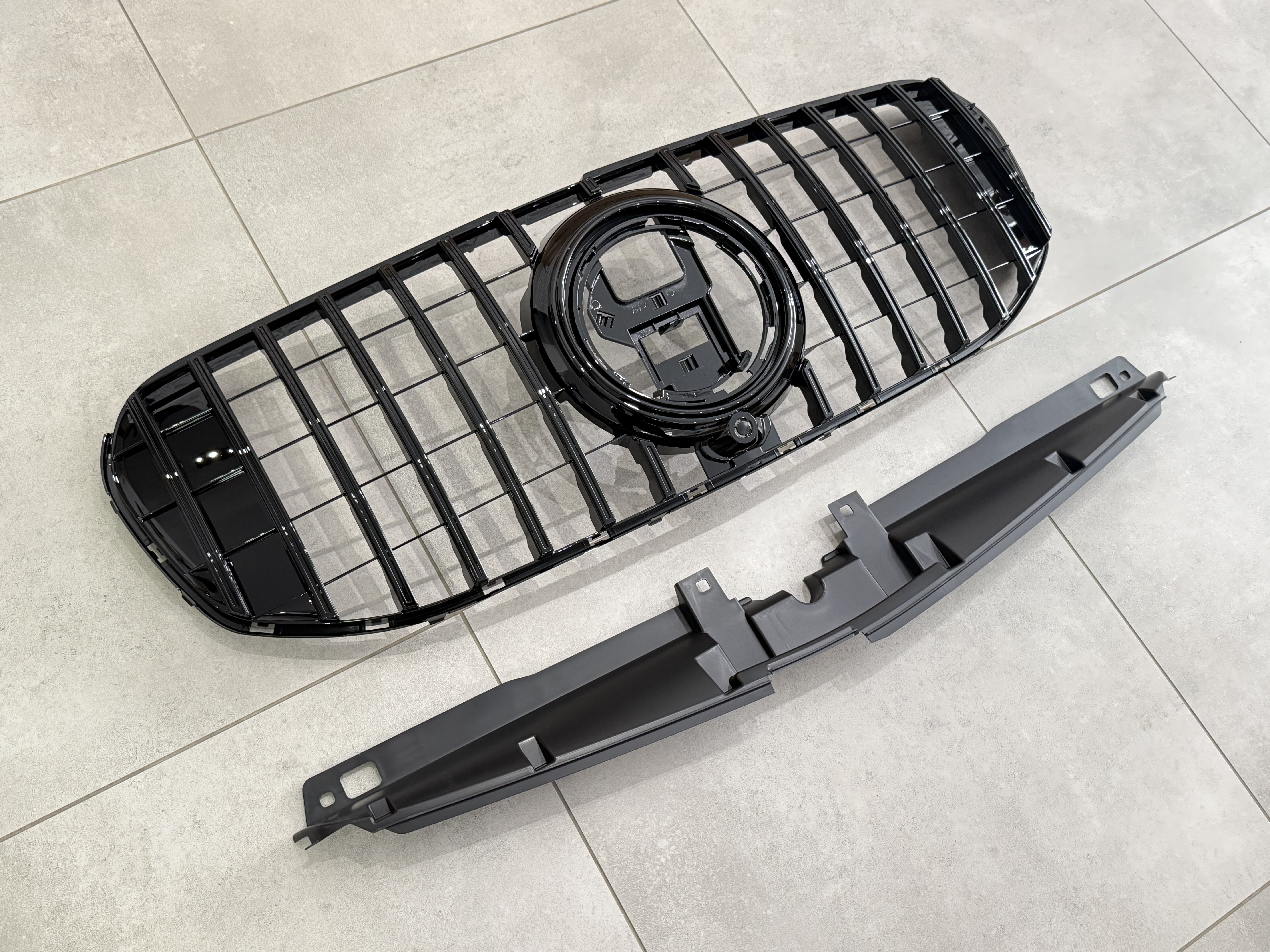 Решітка радіатора GT BLACK Mercedes GLS Class X167 2019-2022 4