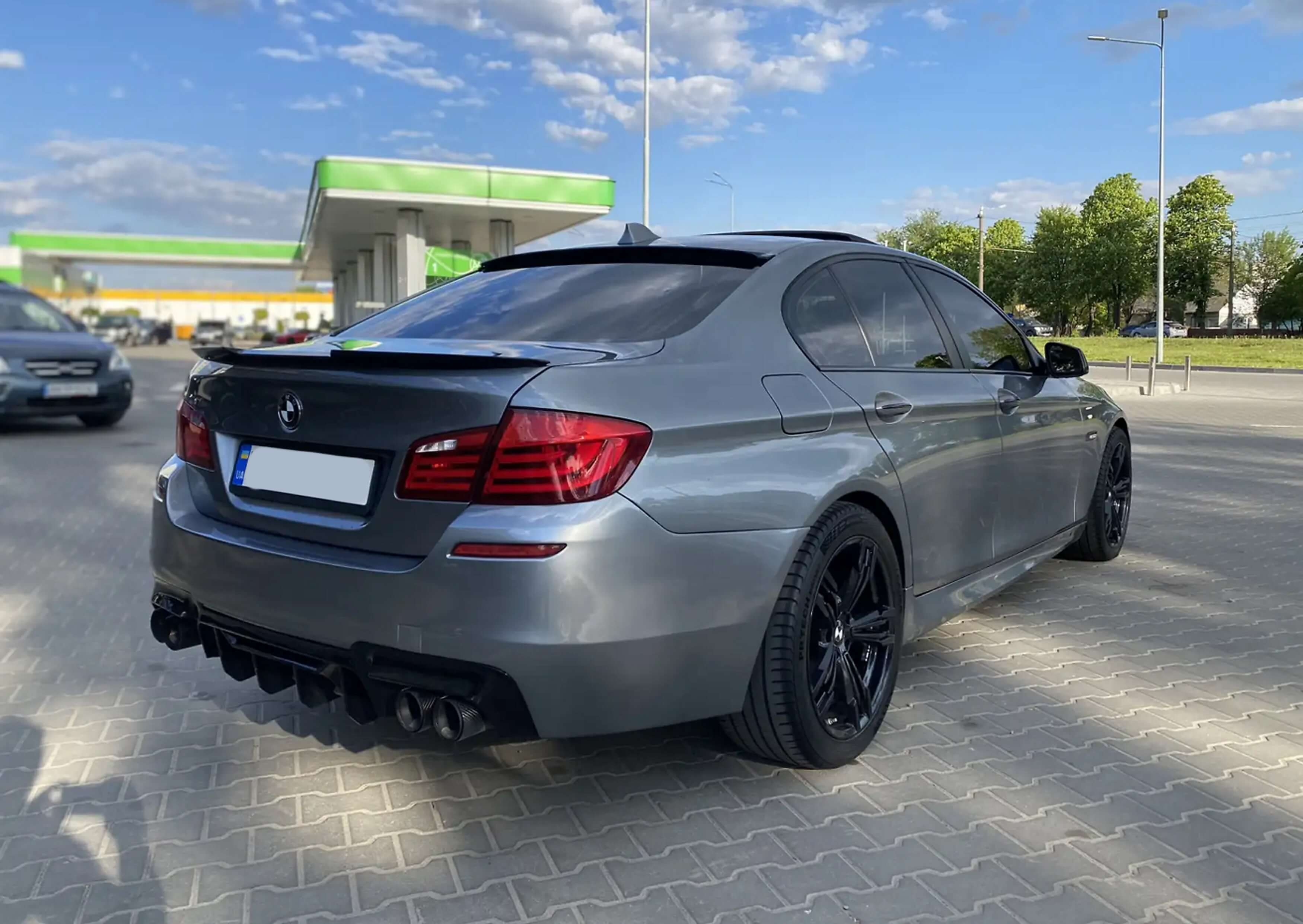 Дифузор (заднього бампера) Чорний глянець (стиль M5 Competition) на BMW 5 Series F10 / F11 2010-2017 року 6