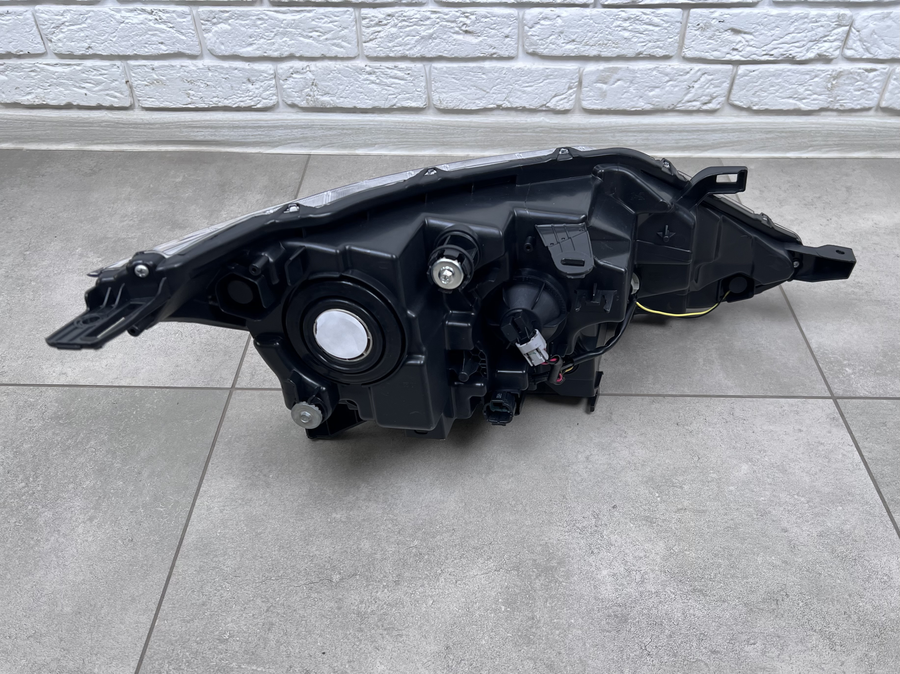 Ліва фара галоген Nissan Rogue Sport 2015-2019 3