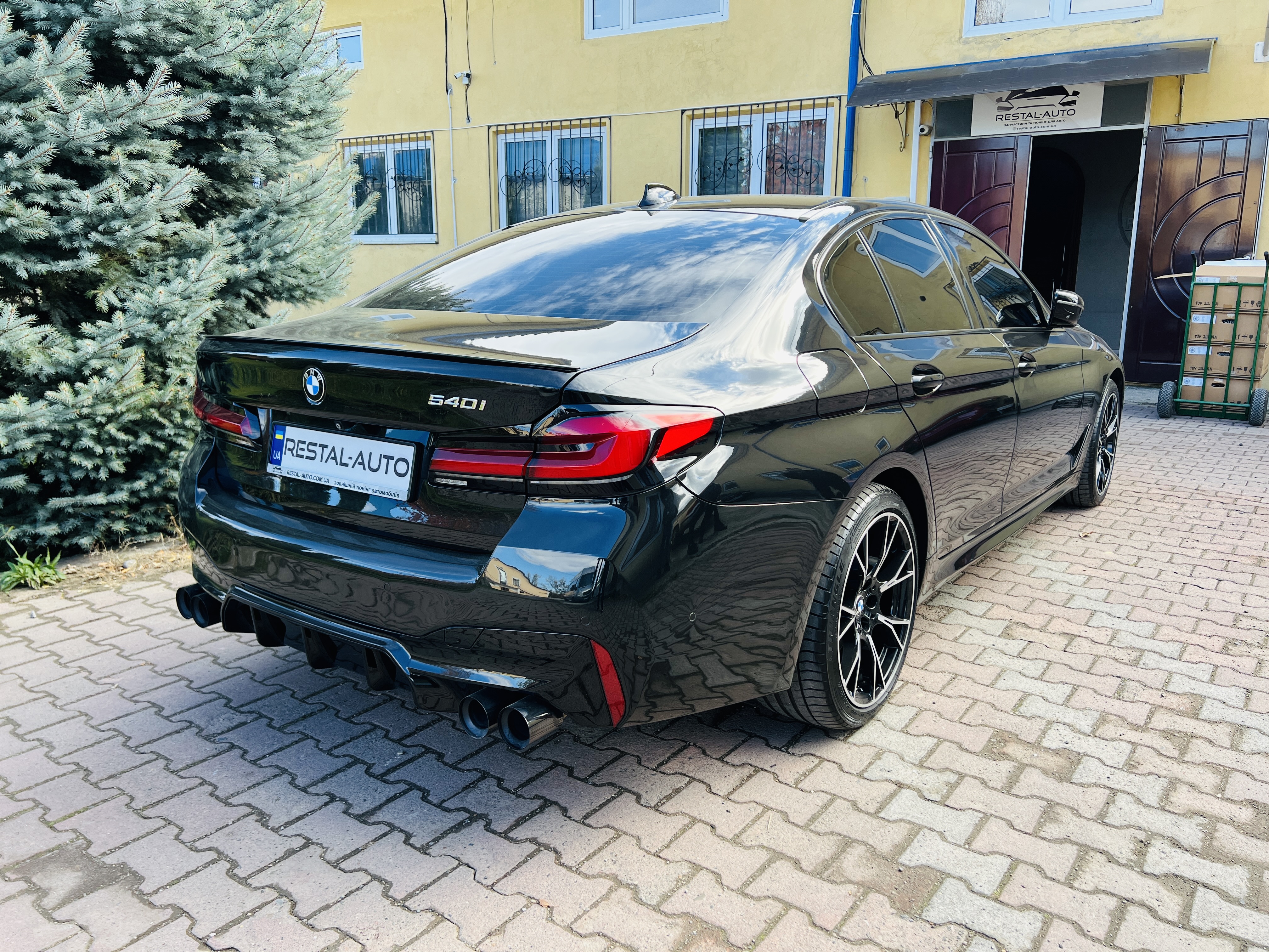 Спойлер Чорний глянець (стиль M5) на BMW 5 Series G30 / G31 2017-2020 року 6