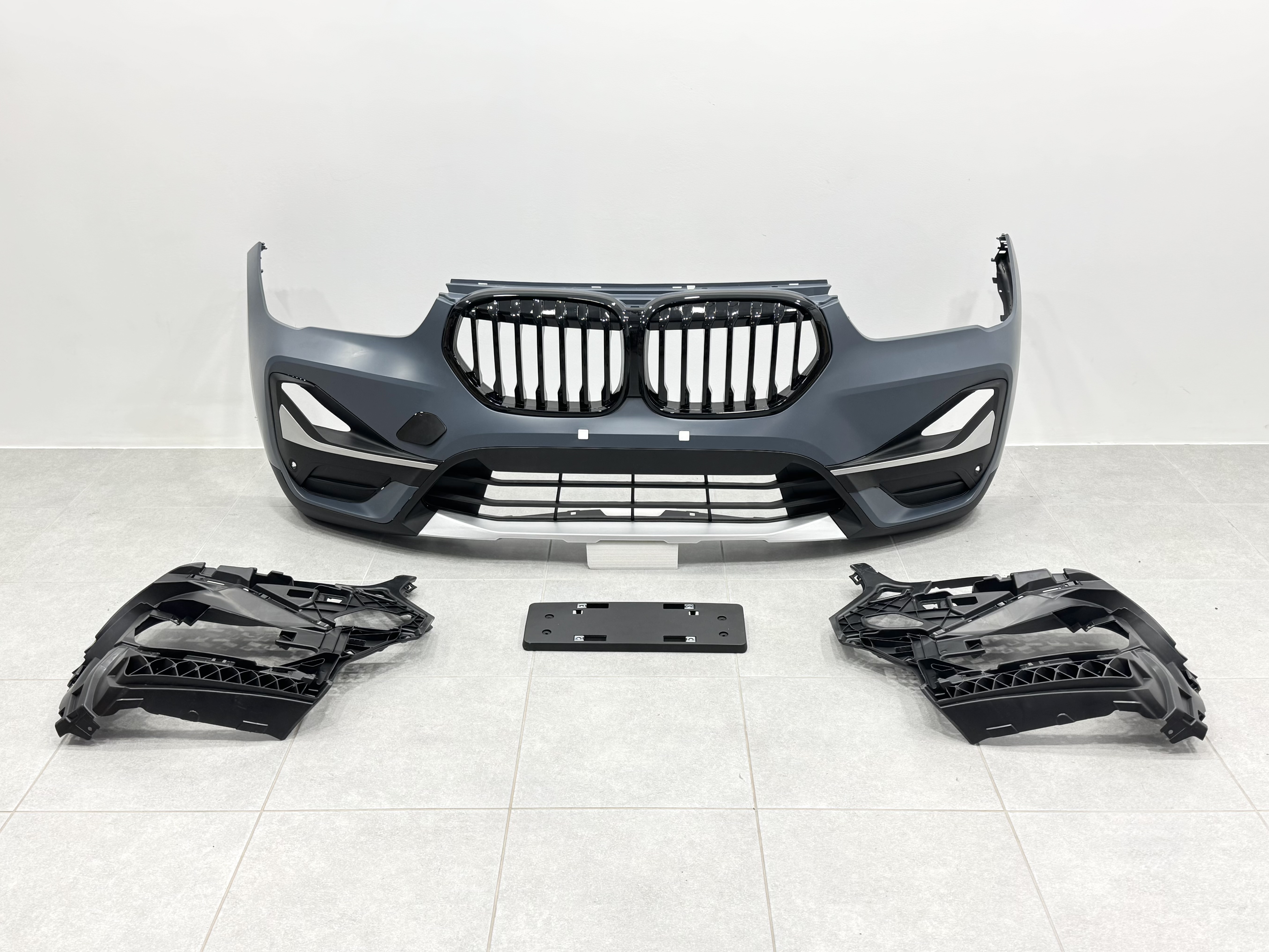 Передній бампер BMW X1 F48 2019-2022 2