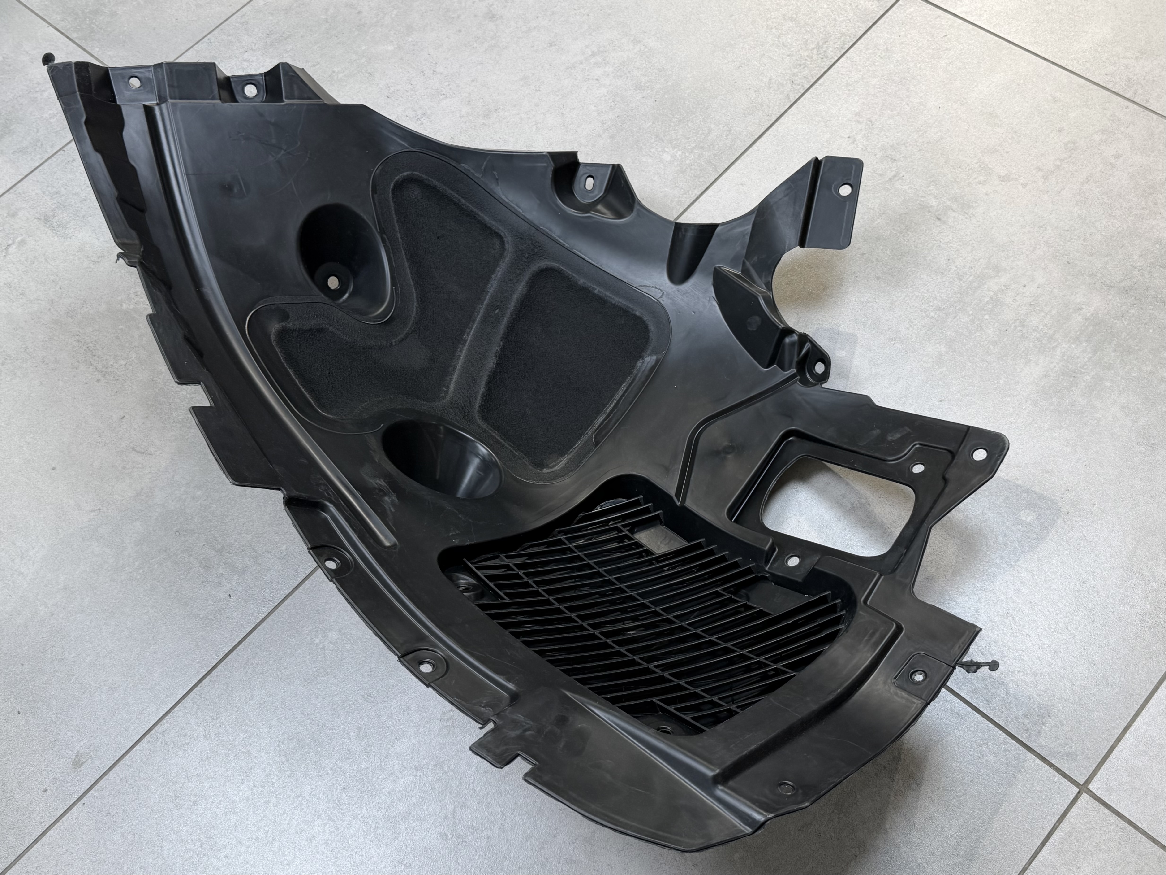 Підкрилок лівий передній 51717424905 для BMW X5 G05 2018- 2