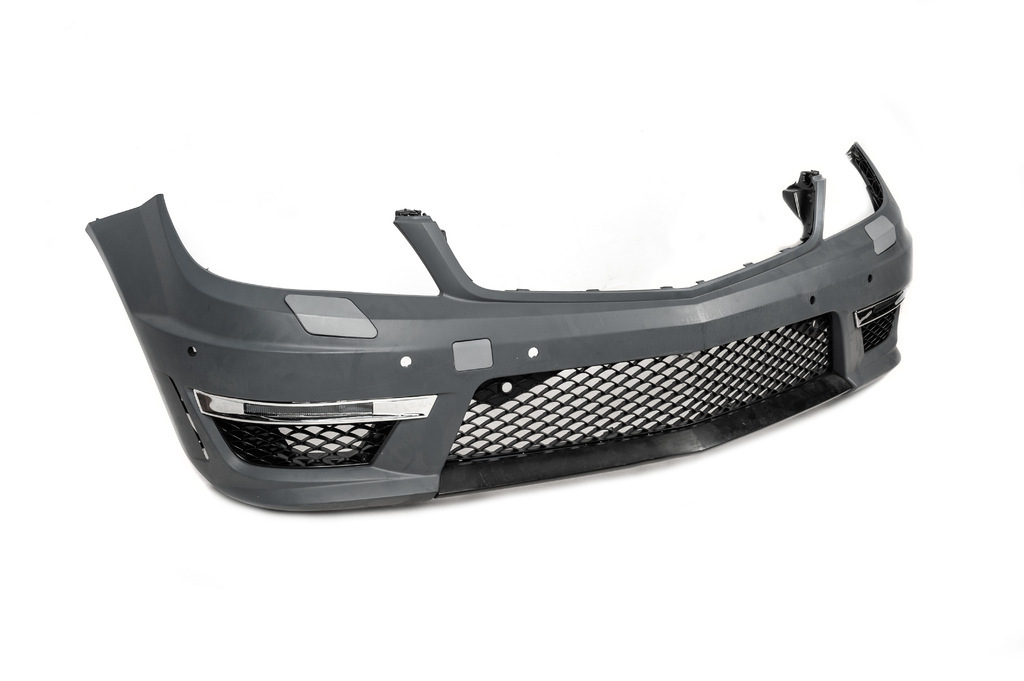 Передній бампер 2011-2014 AMG C63 (повний комплект)