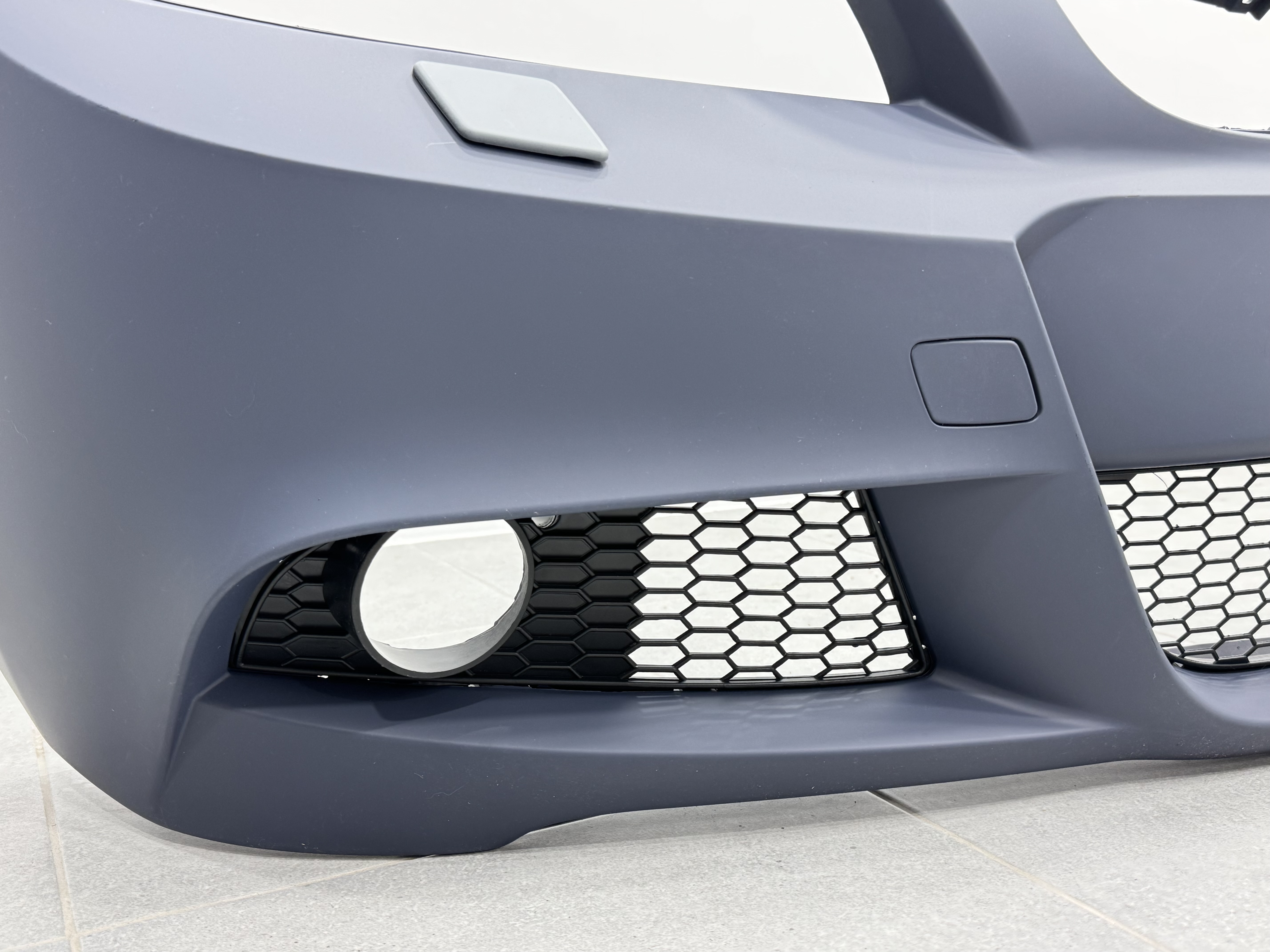 Бампер передній M Paket BMW 3 Series E90 LCI 2008-2011 6
