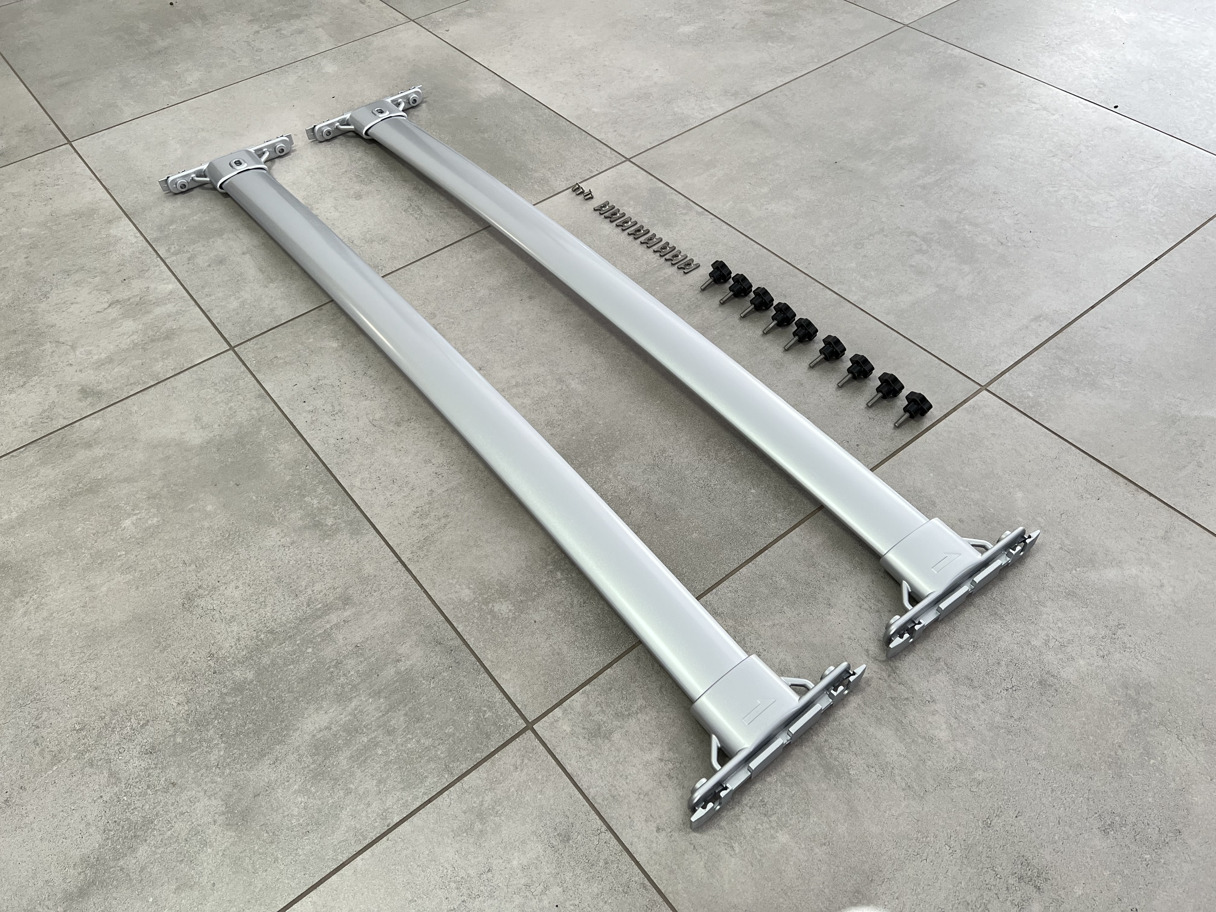Поперечні рейлінги для Toyota Land Cruiser 200 2007-2021 колір сірий 5