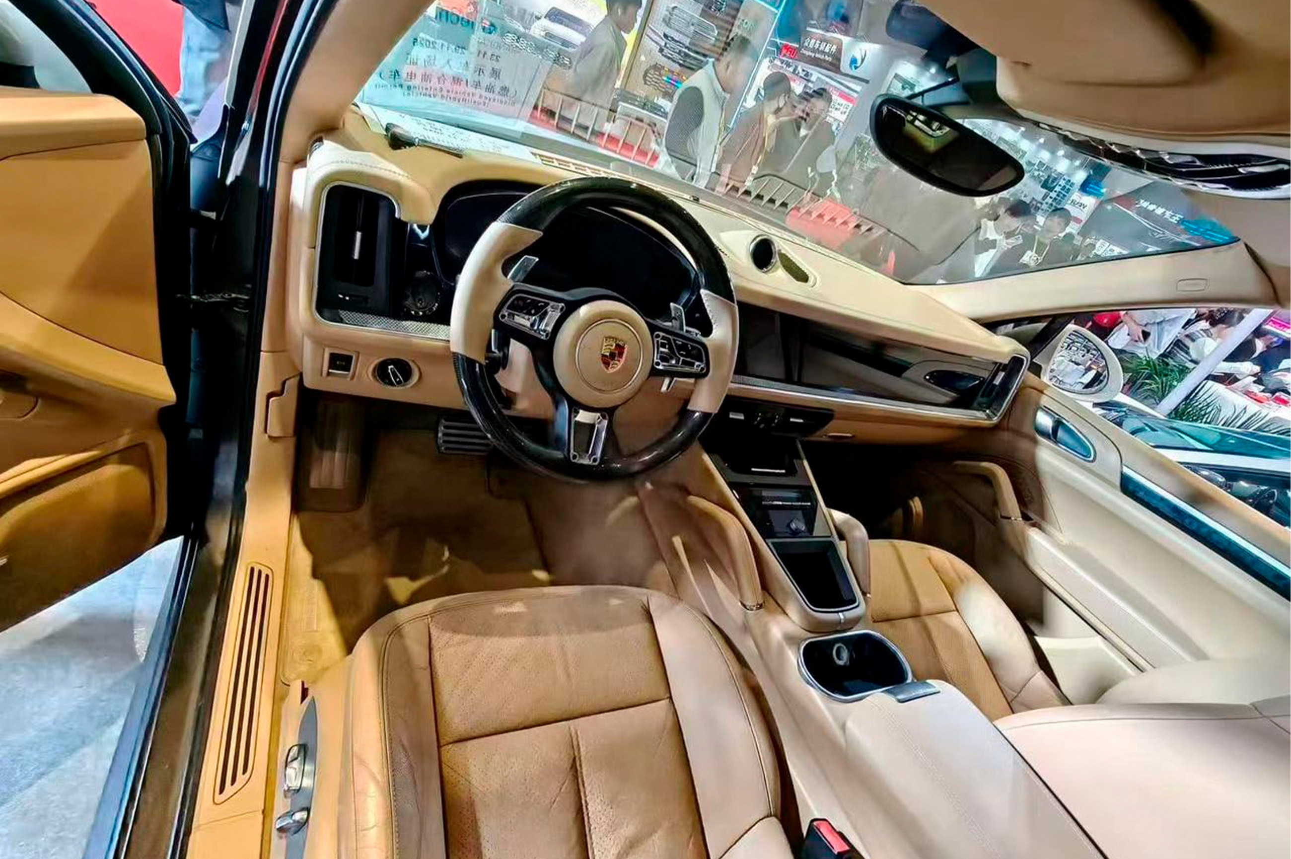 Комплект апгрейда салону на Cayenne E4 2026