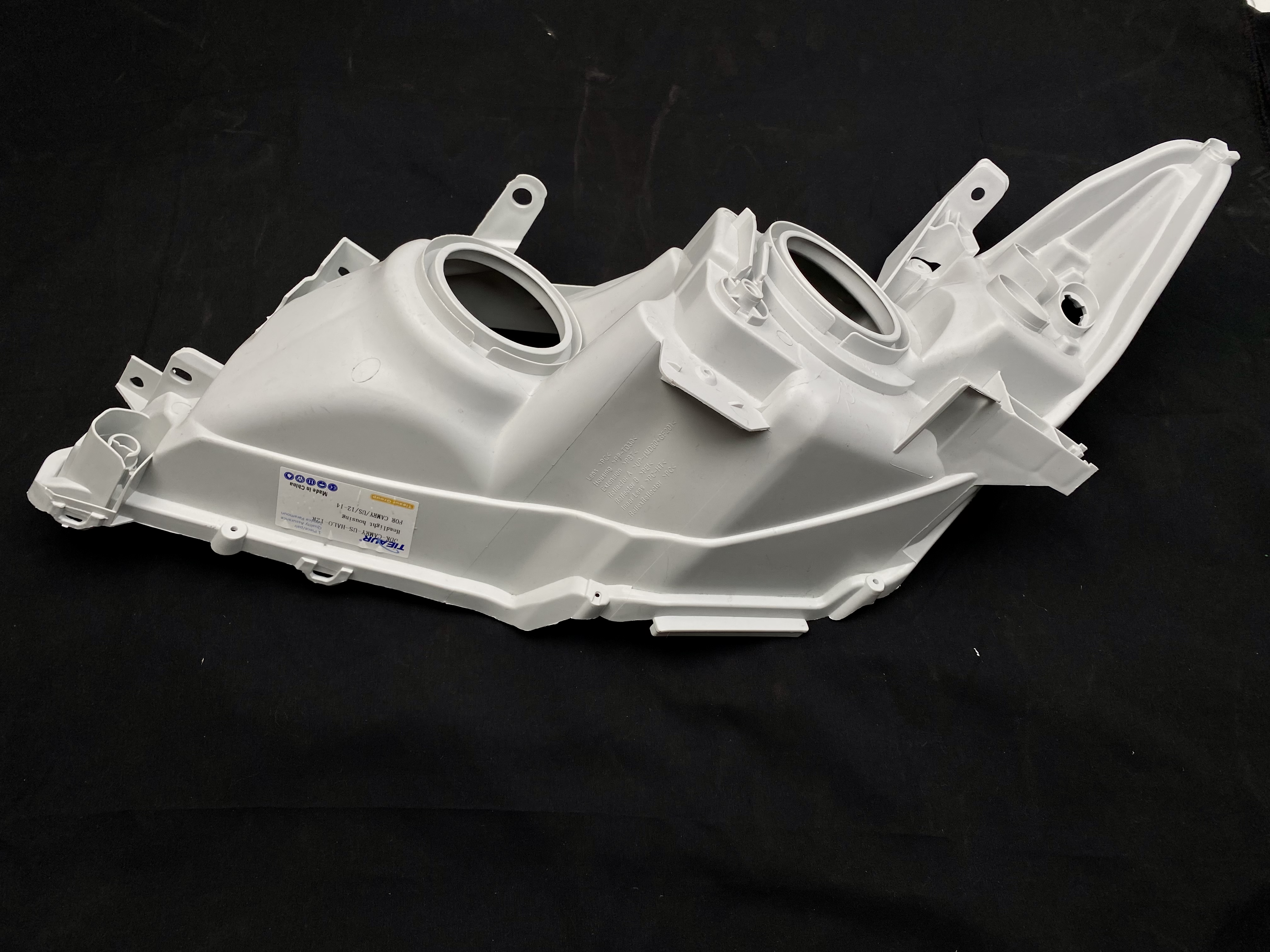 Корпус фари галоген правий Toyota Camry USA 2012-2014 2