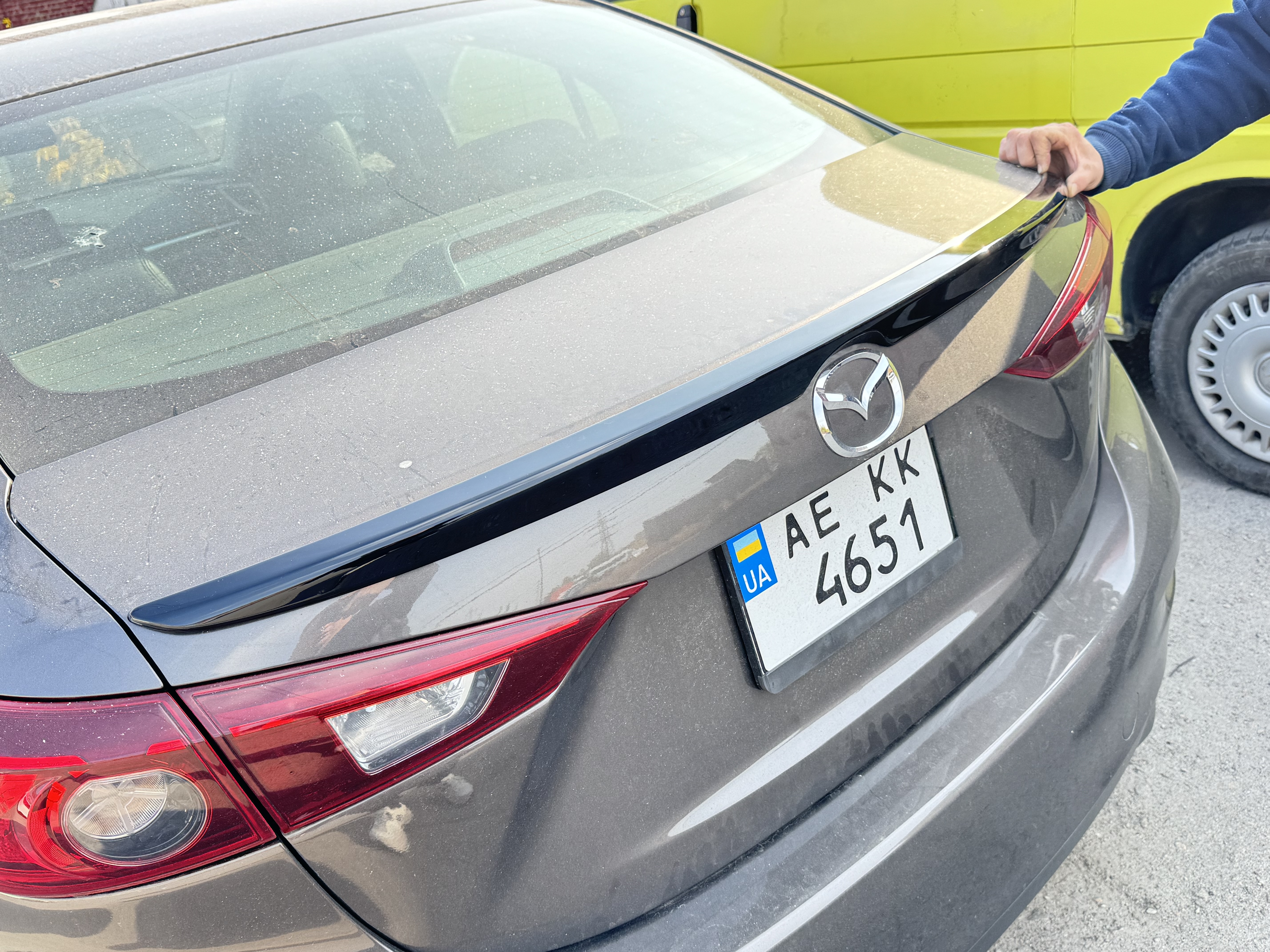 Спойлер ліп Mazda 3 SD 2013-2018 ABS пластик, колір чорний глянець