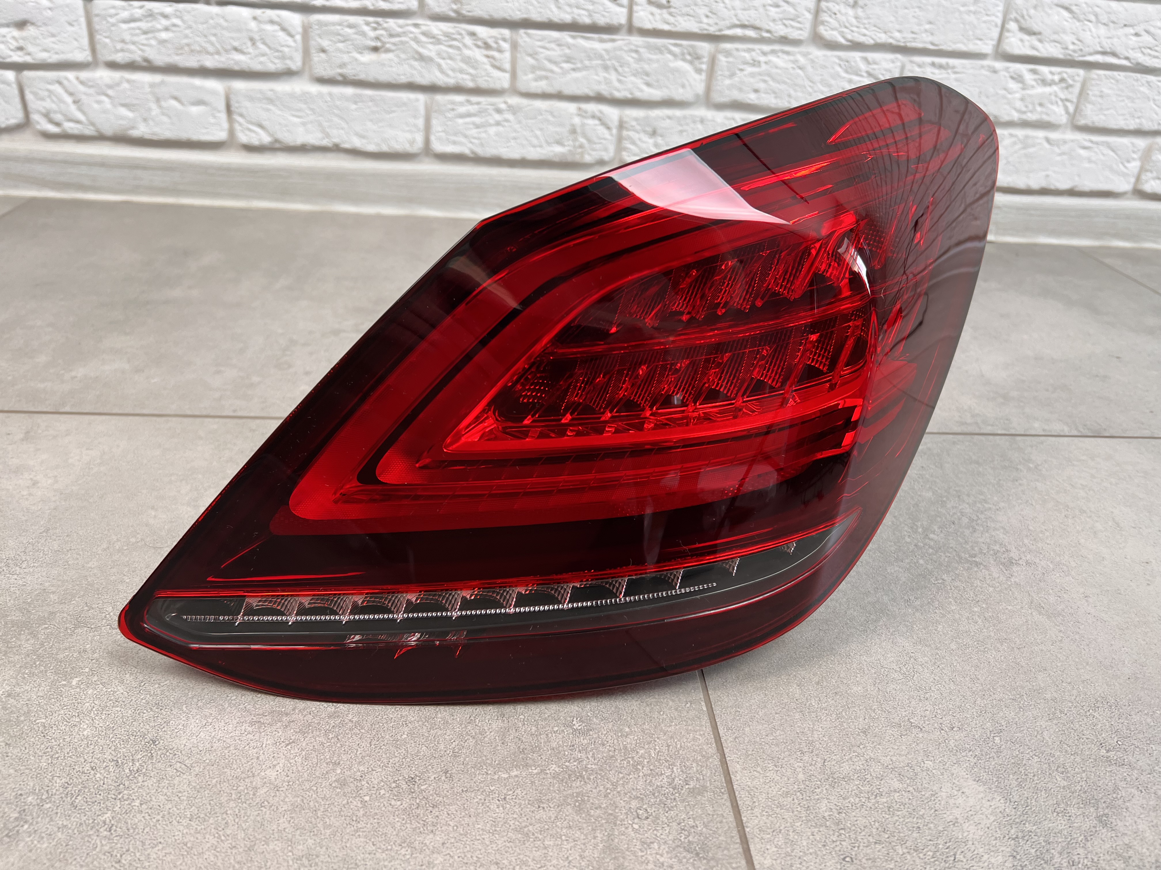 Задні LED ліхтарі рестайлінг 2019 для Mercedes-Benz C-class W205 2015-2021 2шт. 6