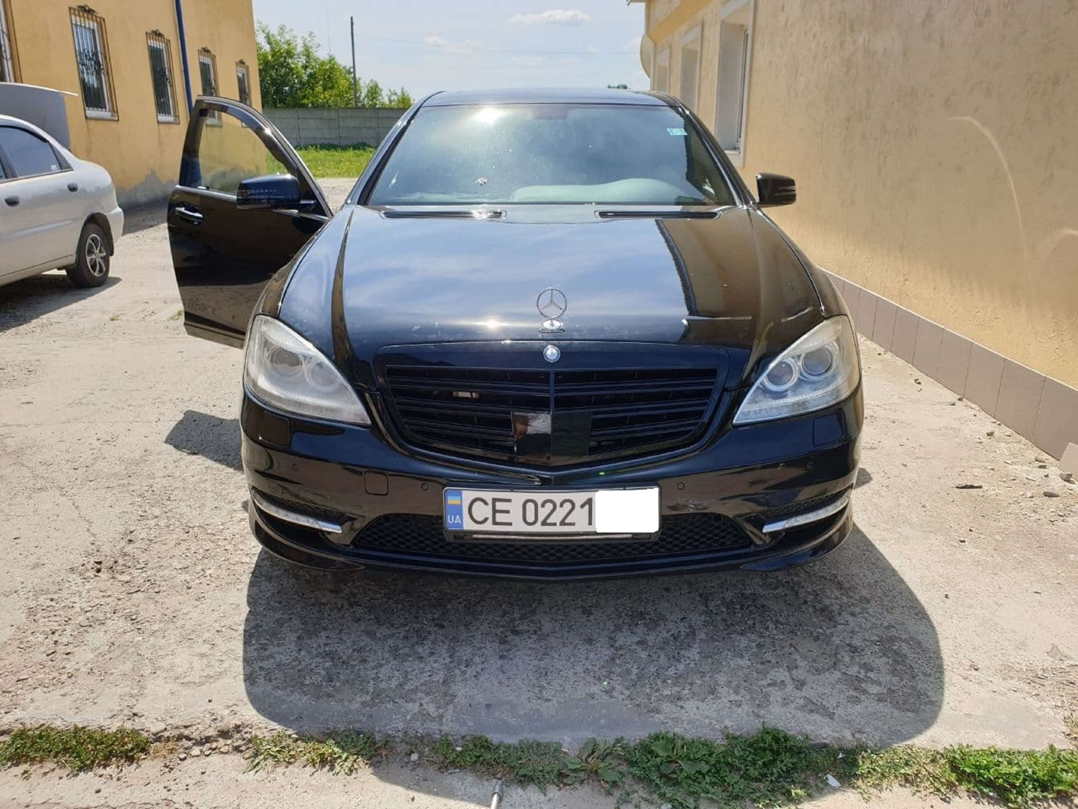Решітка радіатора Full Black (Тайвань) AMG на Mercedes-Benz S-Class W221 2009-2013 року 4