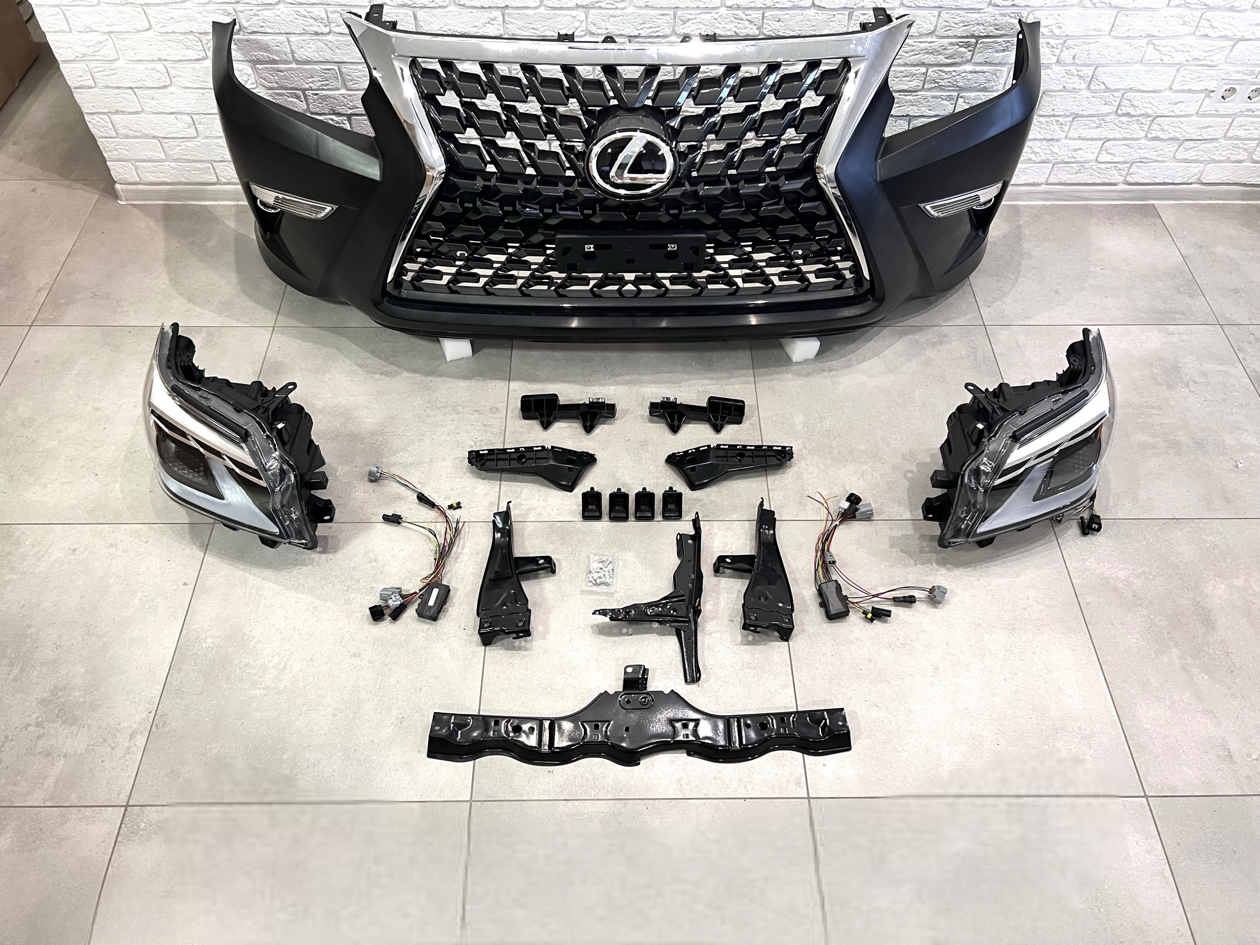 Обвіс комплект рестайлінгу Lexus GX 460 в 2020+ 3