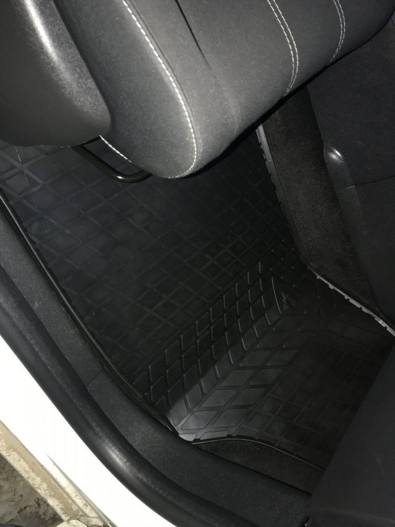 Гумові килимки (4 шт, Stingray Premium) 2