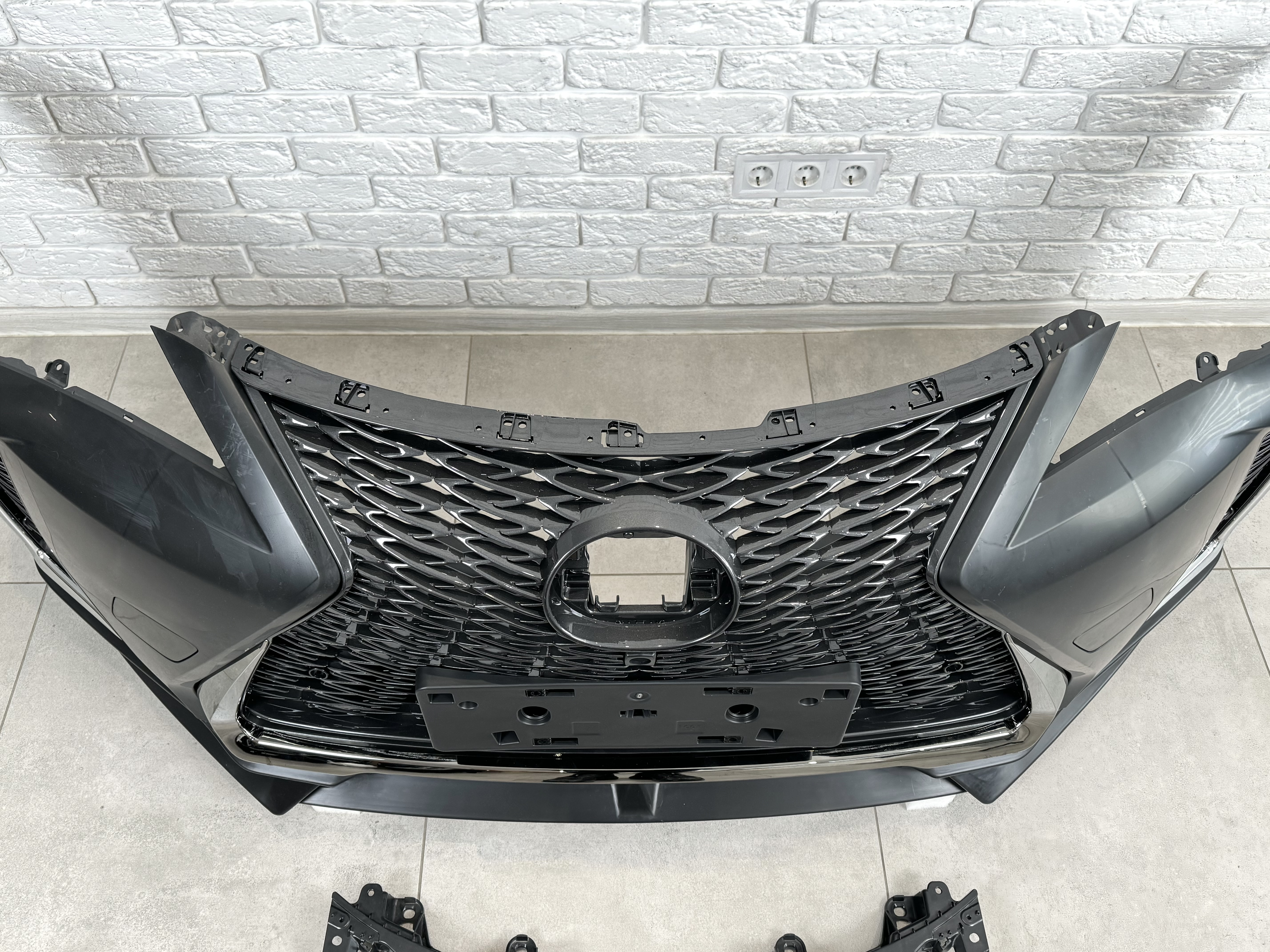 Бампер передній у зборі F-Sport Lexus UX 2018+ 6