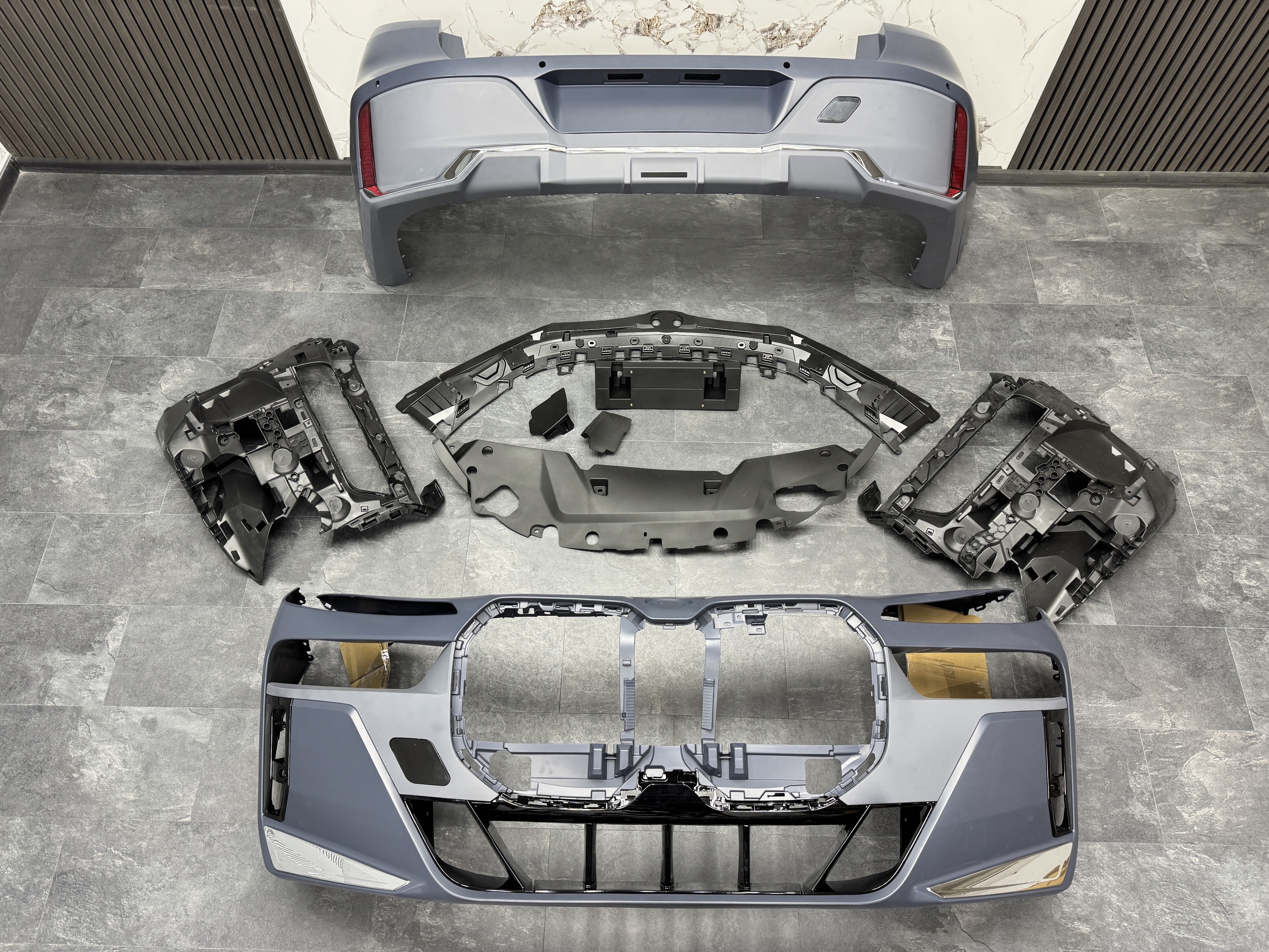Комплект обвісів (M-Paket) на BMW 7 Series G70 / G71 2022-2026 року 2