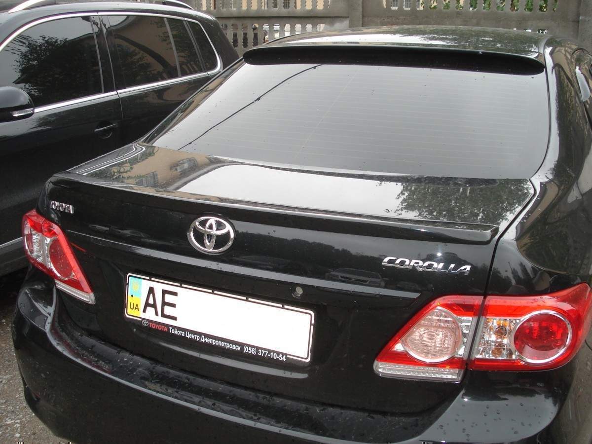 Спойлер ліп багажника Toyota Corolla 2007-2012 ABS пластик під фарбування 3