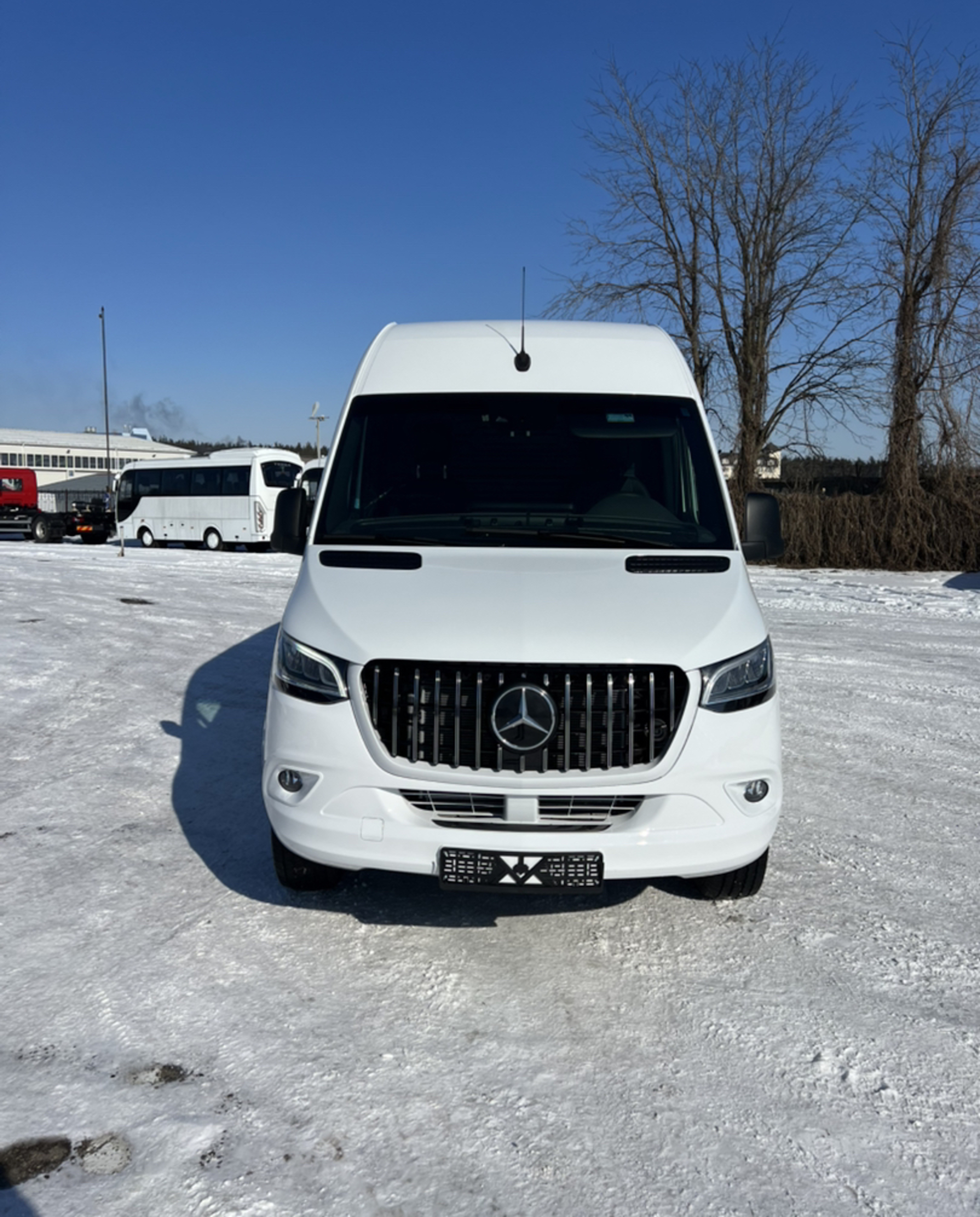 Решітка радіатора (GT Chrome Black) без рамки на Mercedes-Benz SPRINTER W907 2017-2025 року 6