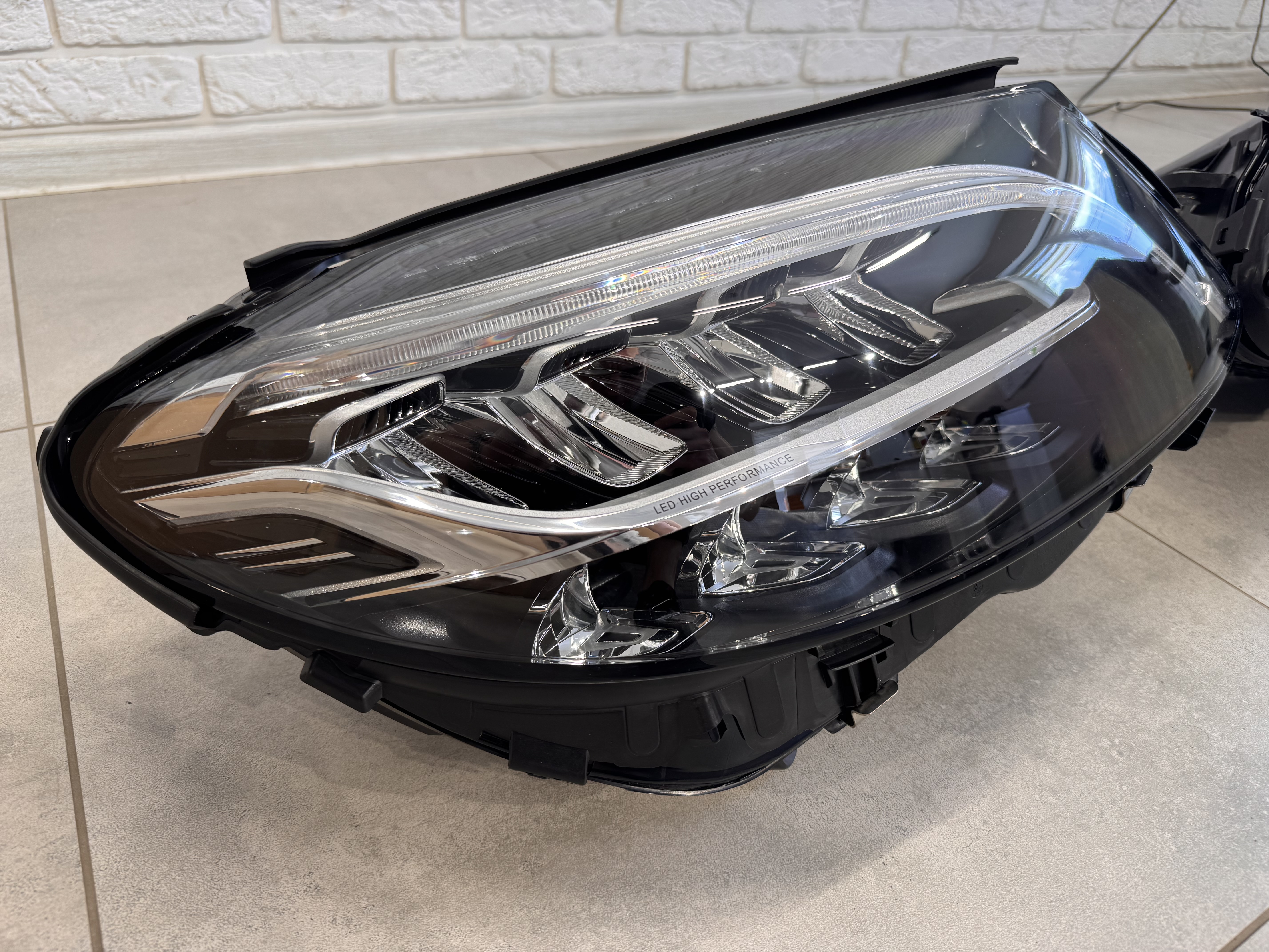Фари Full LED рестайлінг 2019 для Mercedes C-Class W205 2013-2021 комплектні з блоками 2шт. 6