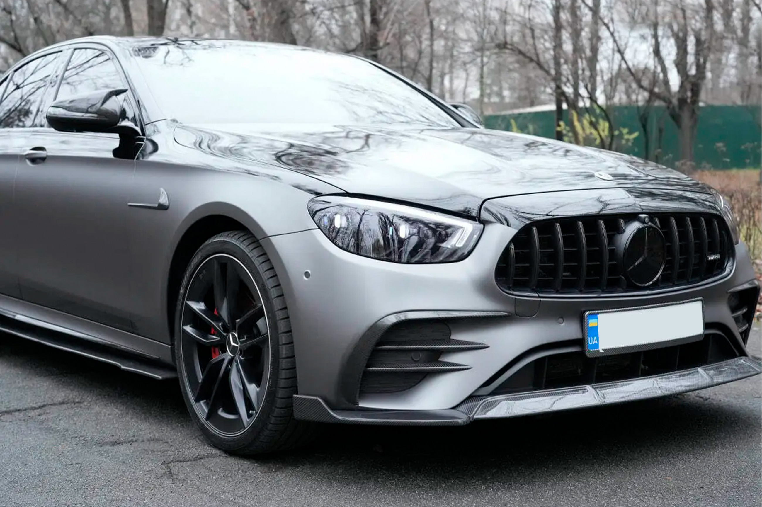 Накладки на передній бампер (для AMG-Line 2020+, Сухий карбон) 3